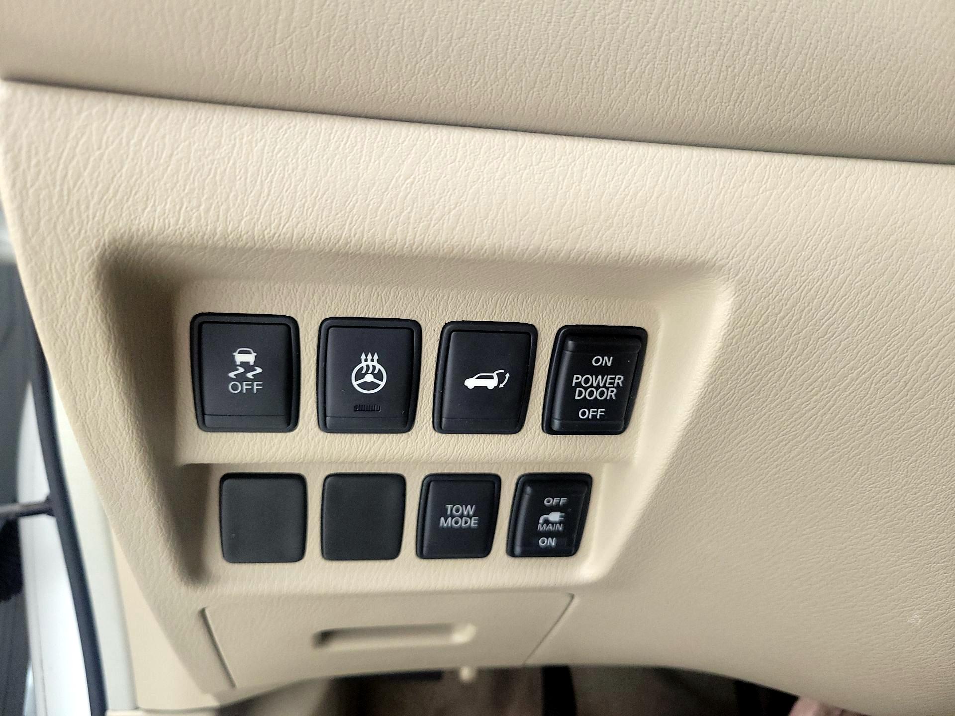 Thumbnail: 2013 Nissan Pathfinder - 13