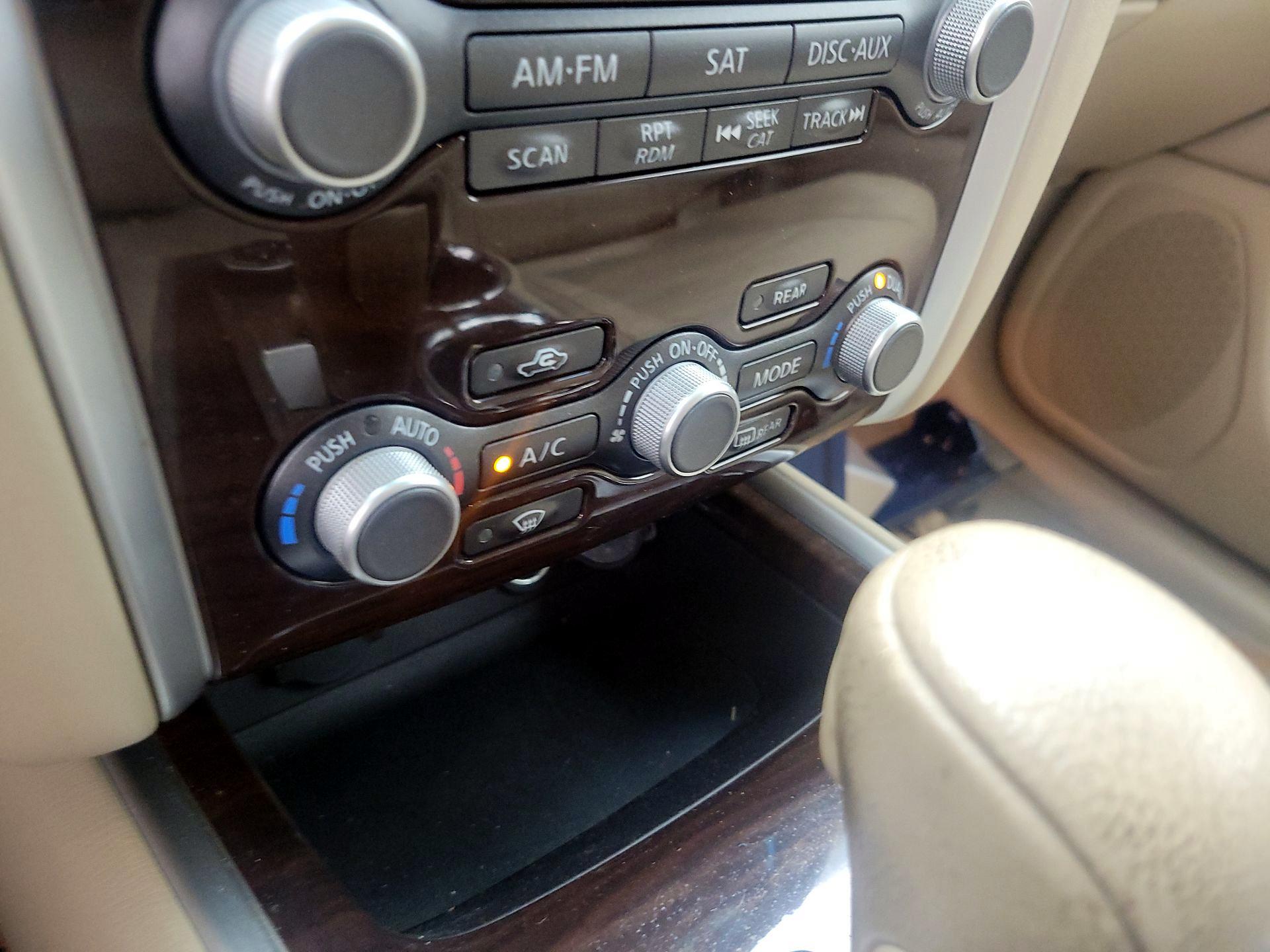 Thumbnail: 2013 Nissan Pathfinder - 17