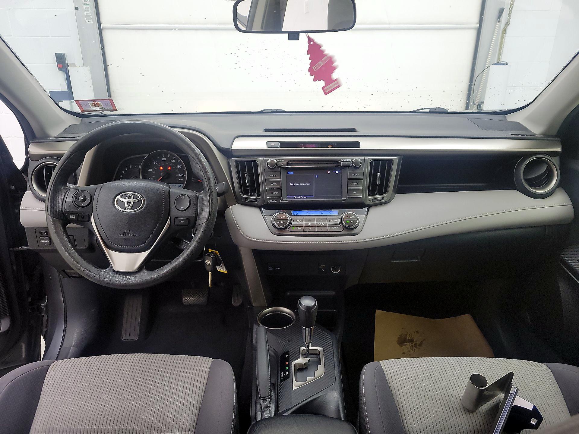 Thumbnail: 2015 Toyota RAV4 - 9