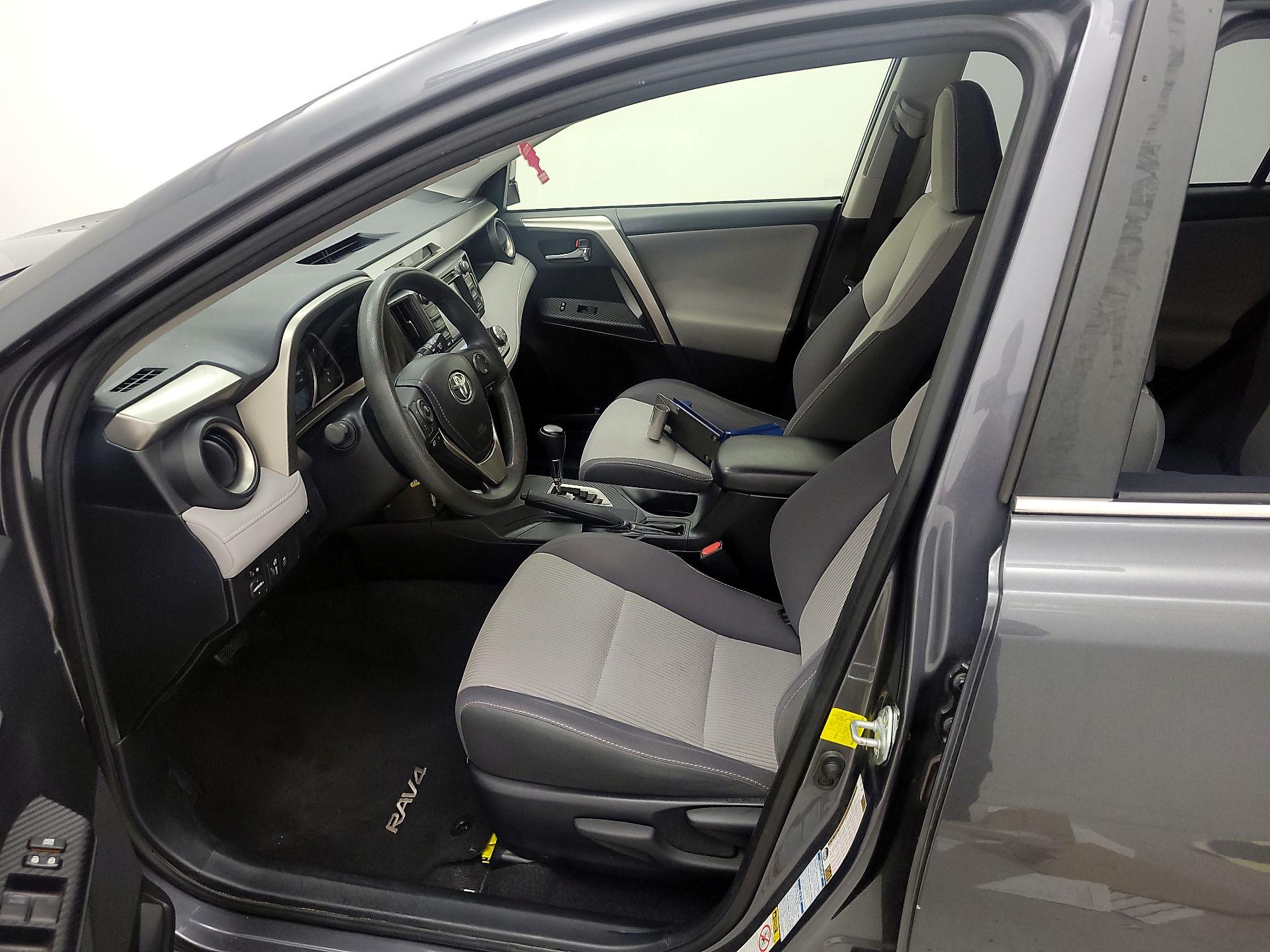 Thumbnail: 2015 Toyota RAV4 - 11