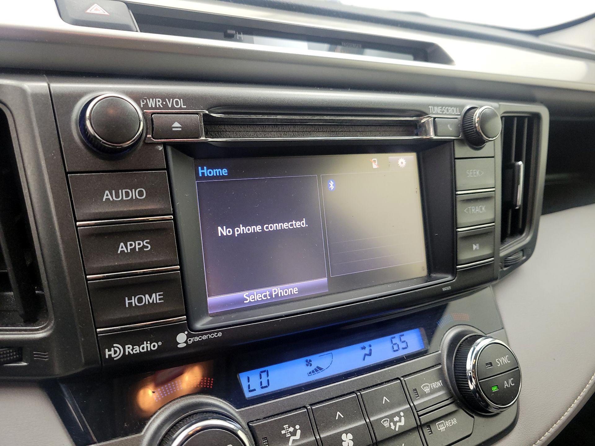 Thumbnail: 2015 Toyota RAV4 - 15