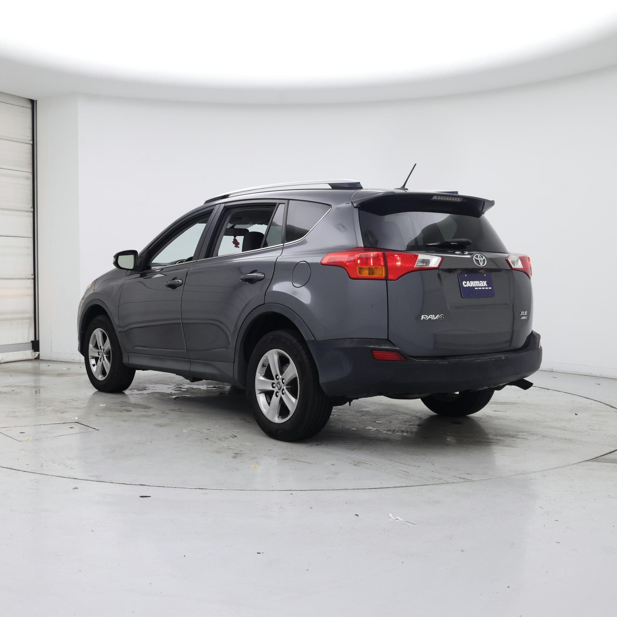 Thumbnail: 2015 Toyota RAV4 - 2