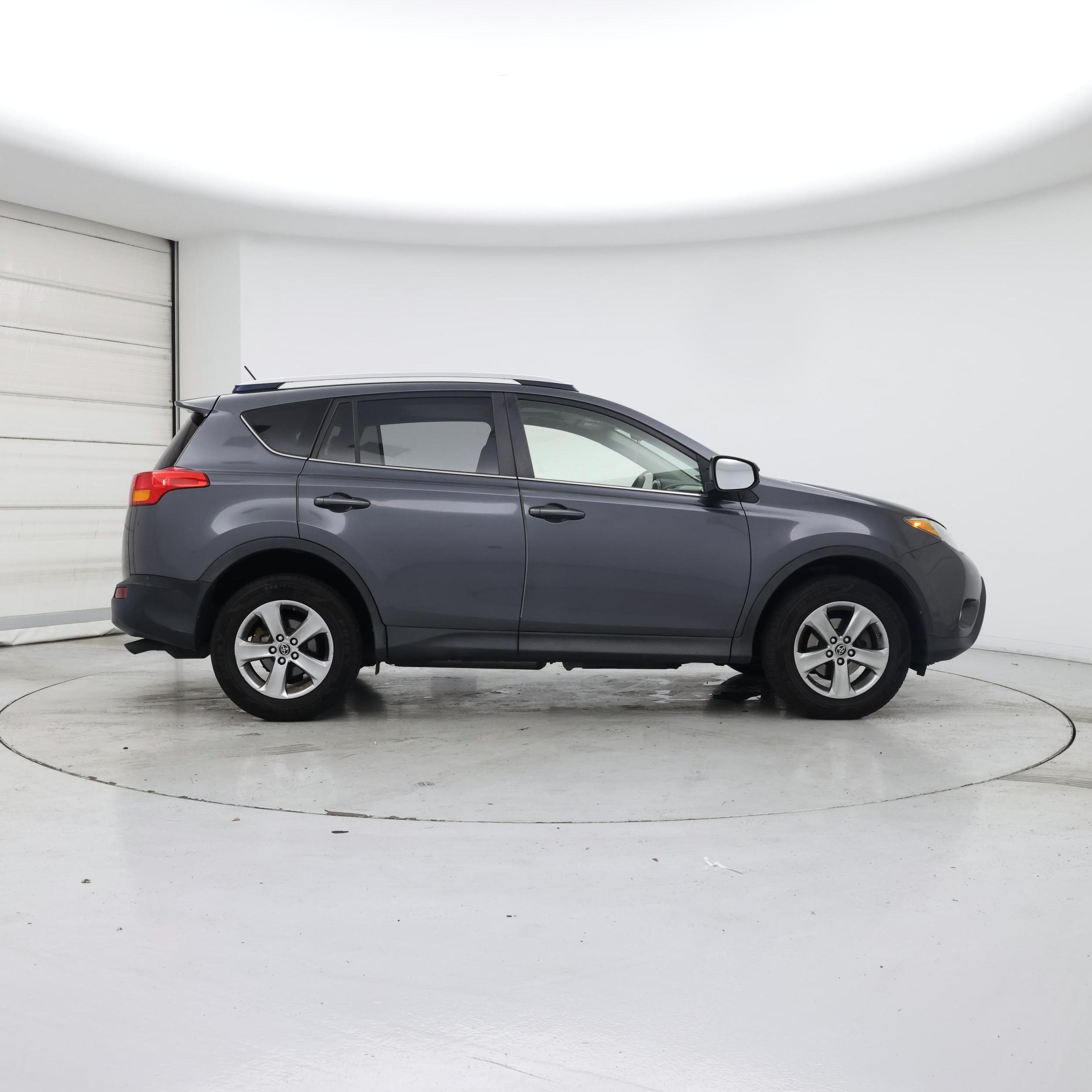 Thumbnail: 2015 Toyota RAV4 - 7