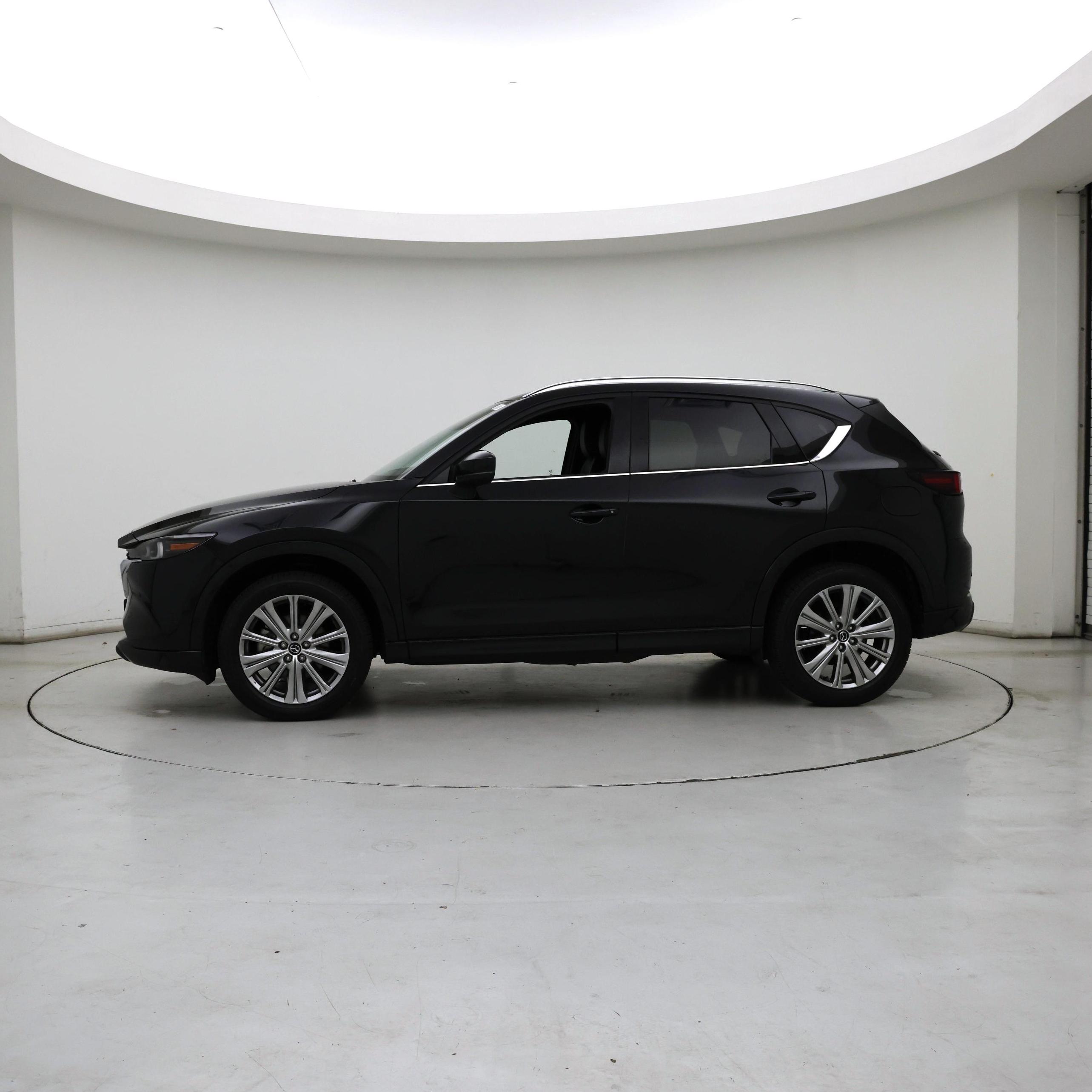 Thumbnail: 2022 Mazda CX-5 - 3