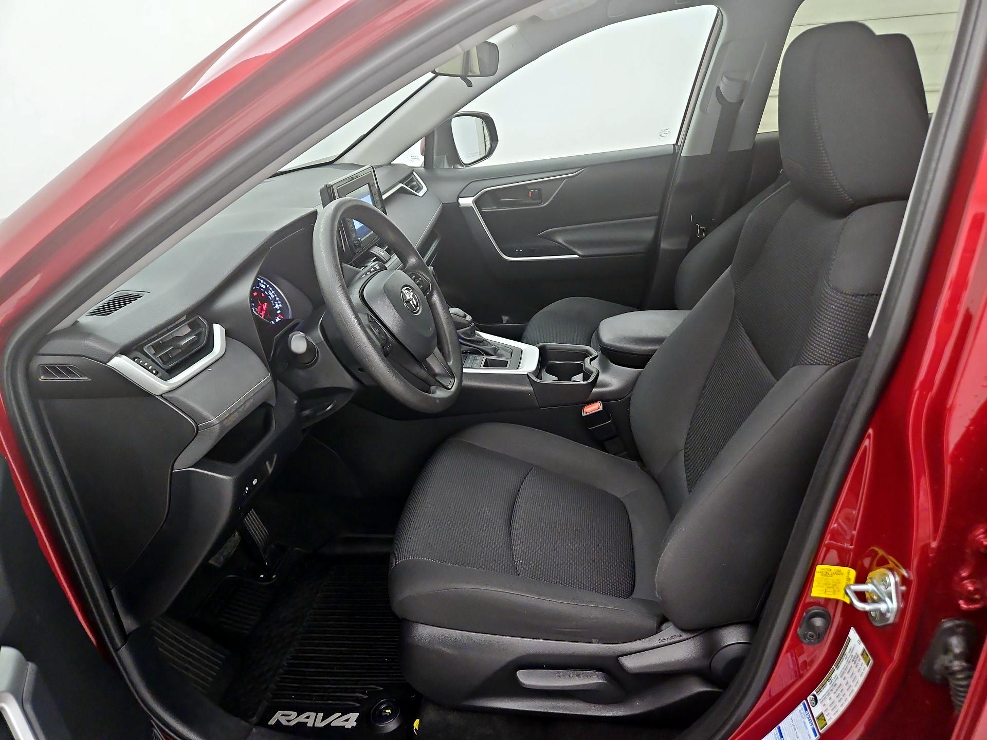 Thumbnail: 2019 Toyota RAV4 - 11