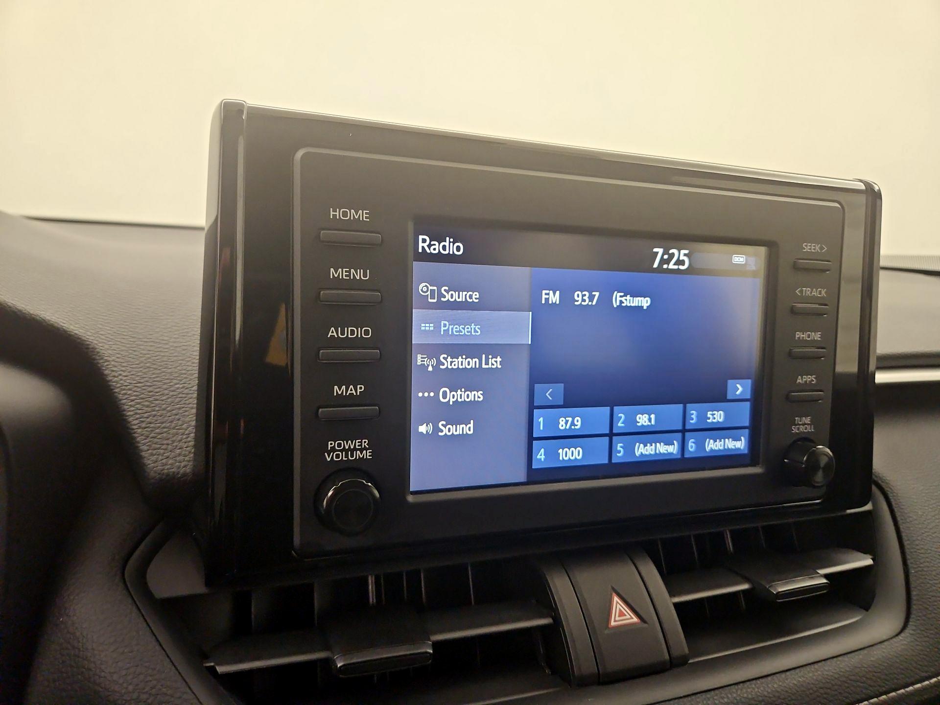 Thumbnail: 2019 Toyota RAV4 - 15