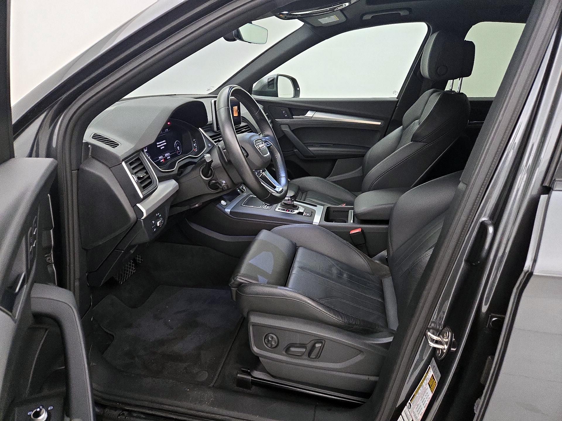 Thumbnail: 2020 Audi Q5 - 11