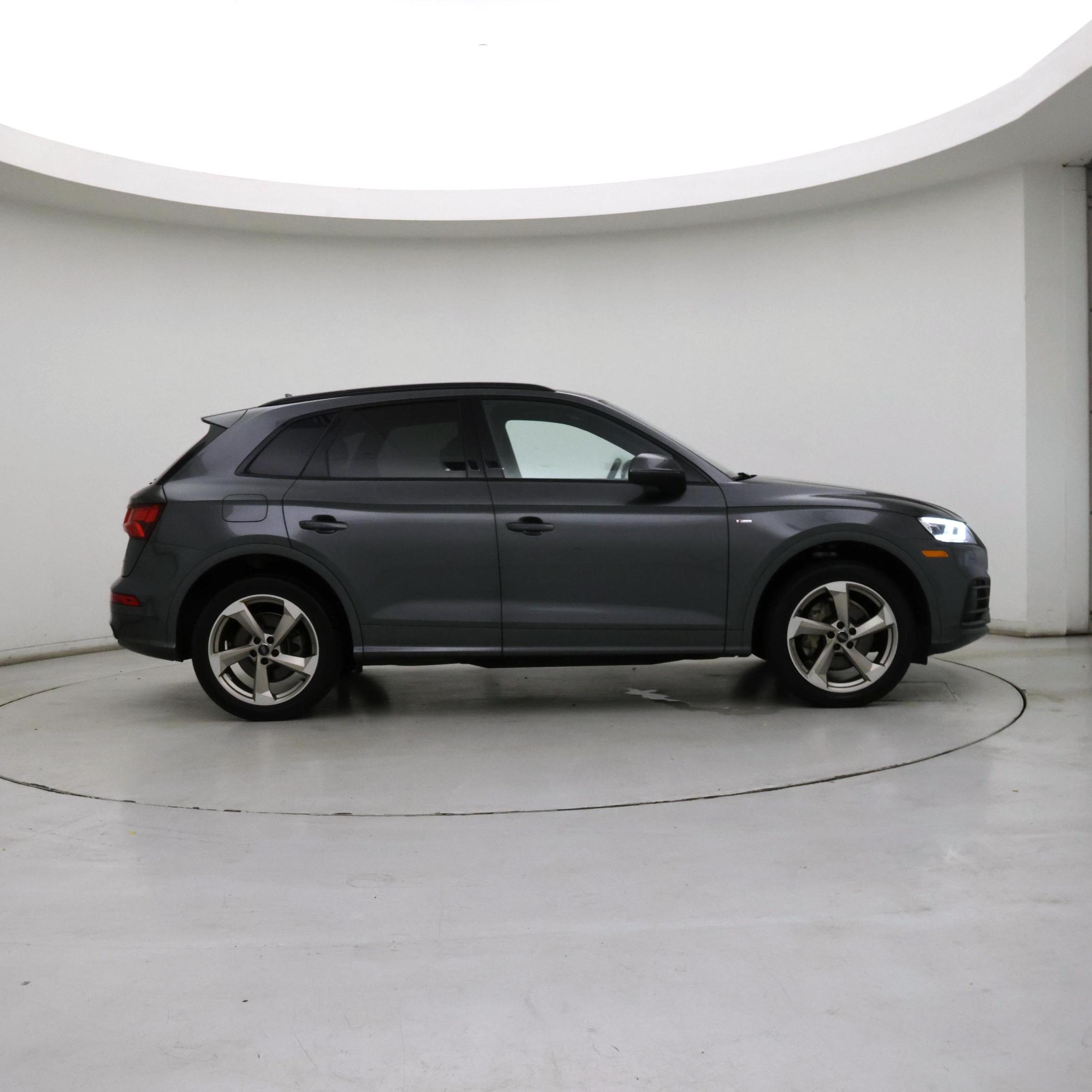 Thumbnail: 2020 Audi Q5 - 7