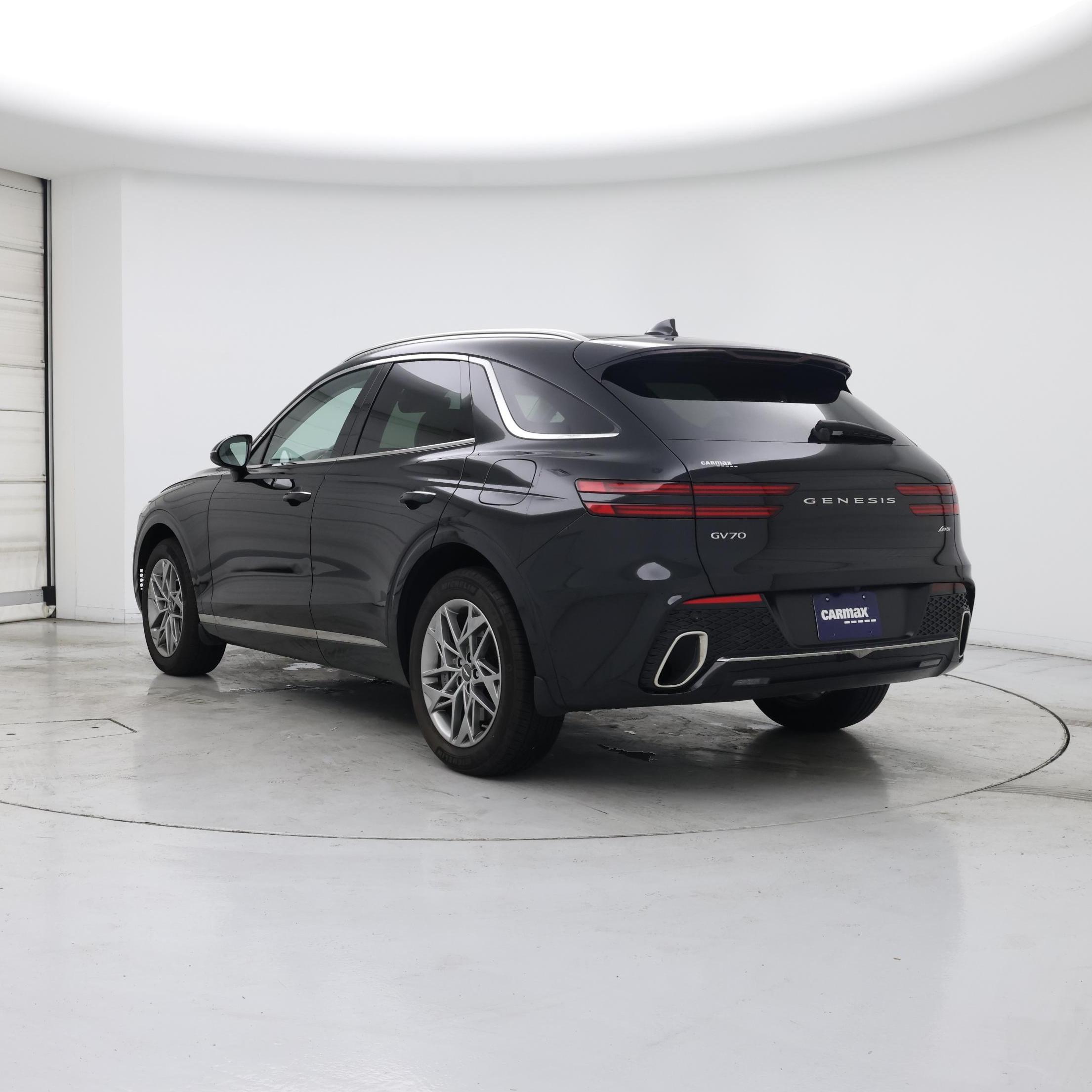 Thumbnail: 2023 Genesis GV70 - 2