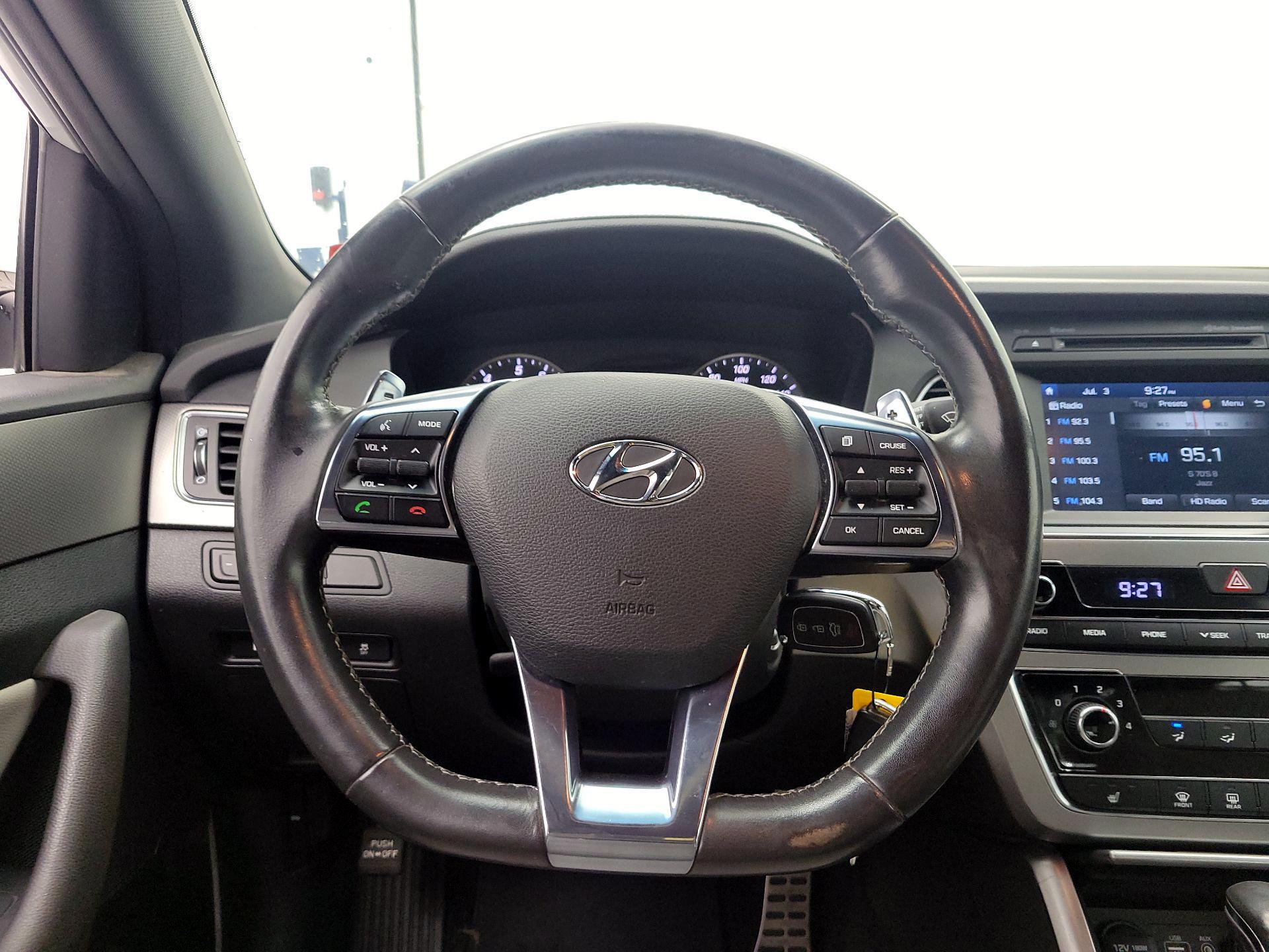 Thumbnail: 2017 Hyundai Sonata - 10
