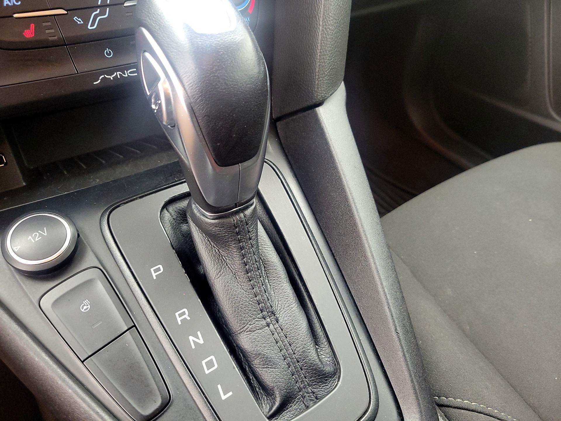 Thumbnail: 2016 Ford Focus - 17