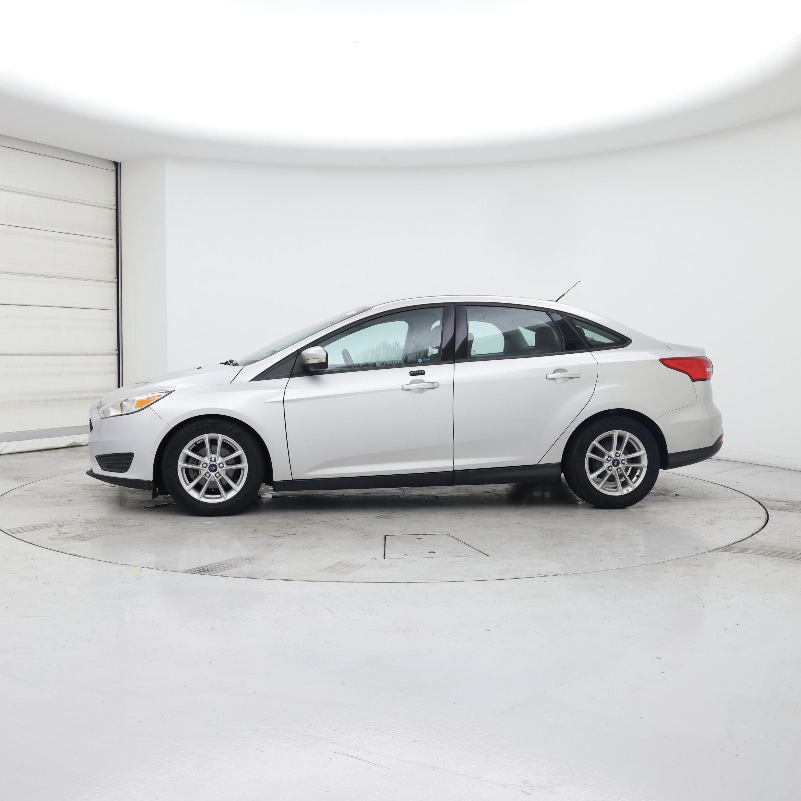 Thumbnail: 2016 Ford Focus - 3