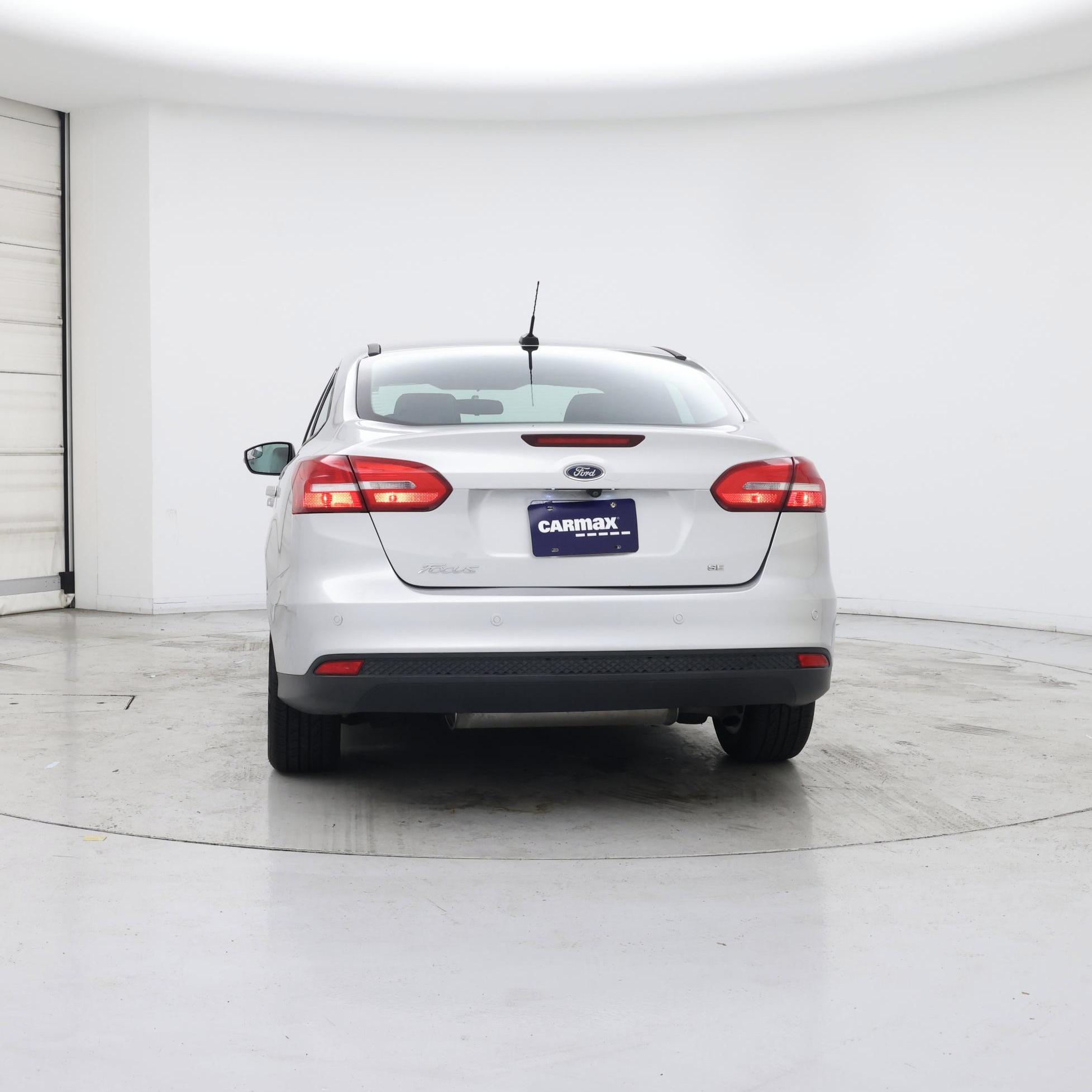 Thumbnail: 2016 Ford Focus - 6