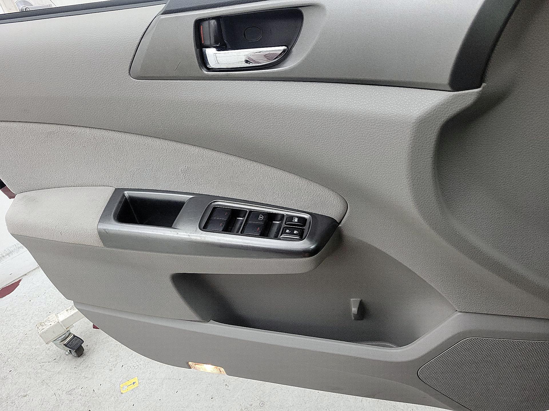 Thumbnail: 2013 Subaru Forester - 12