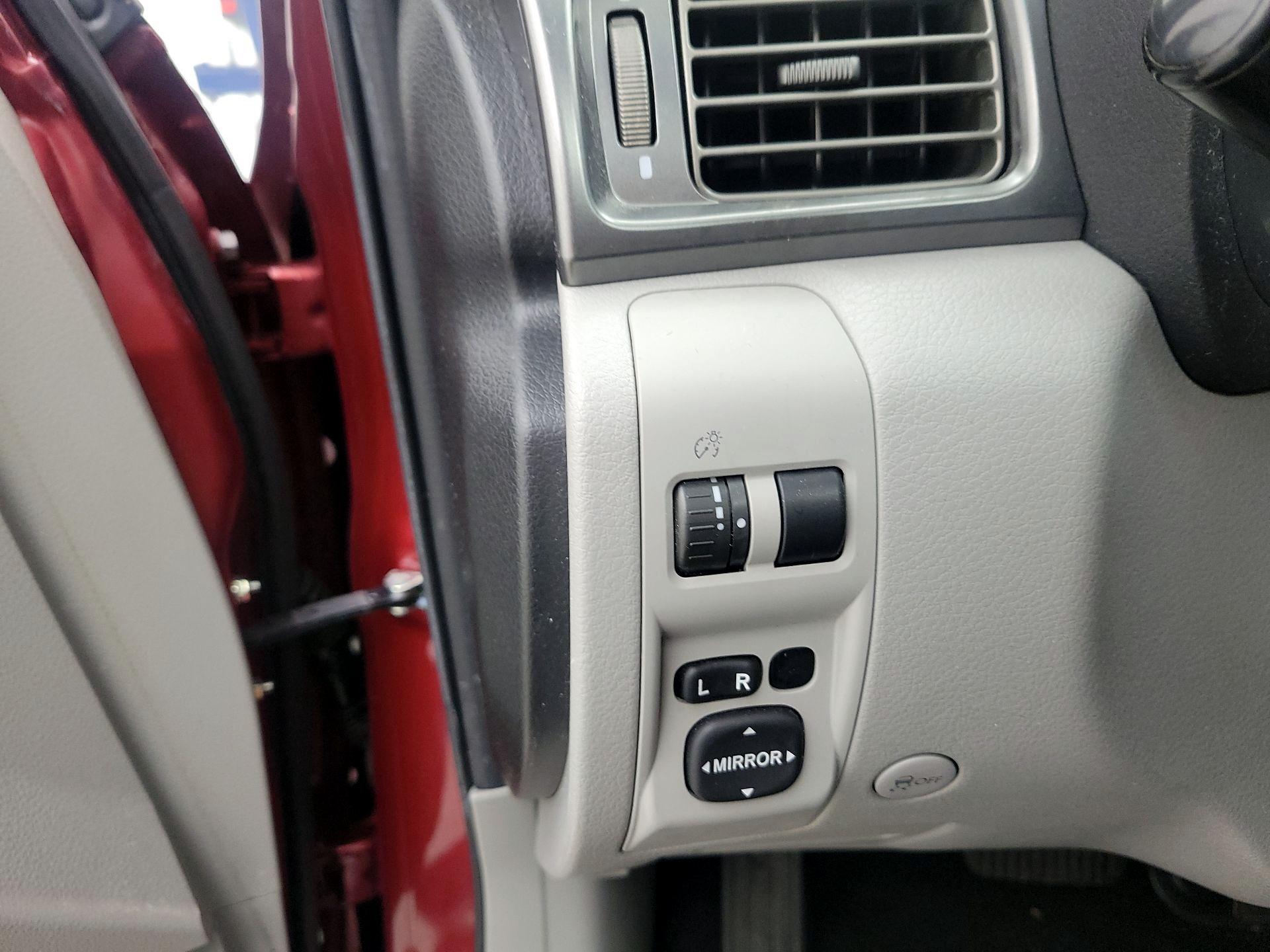 Thumbnail: 2013 Subaru Forester - 13