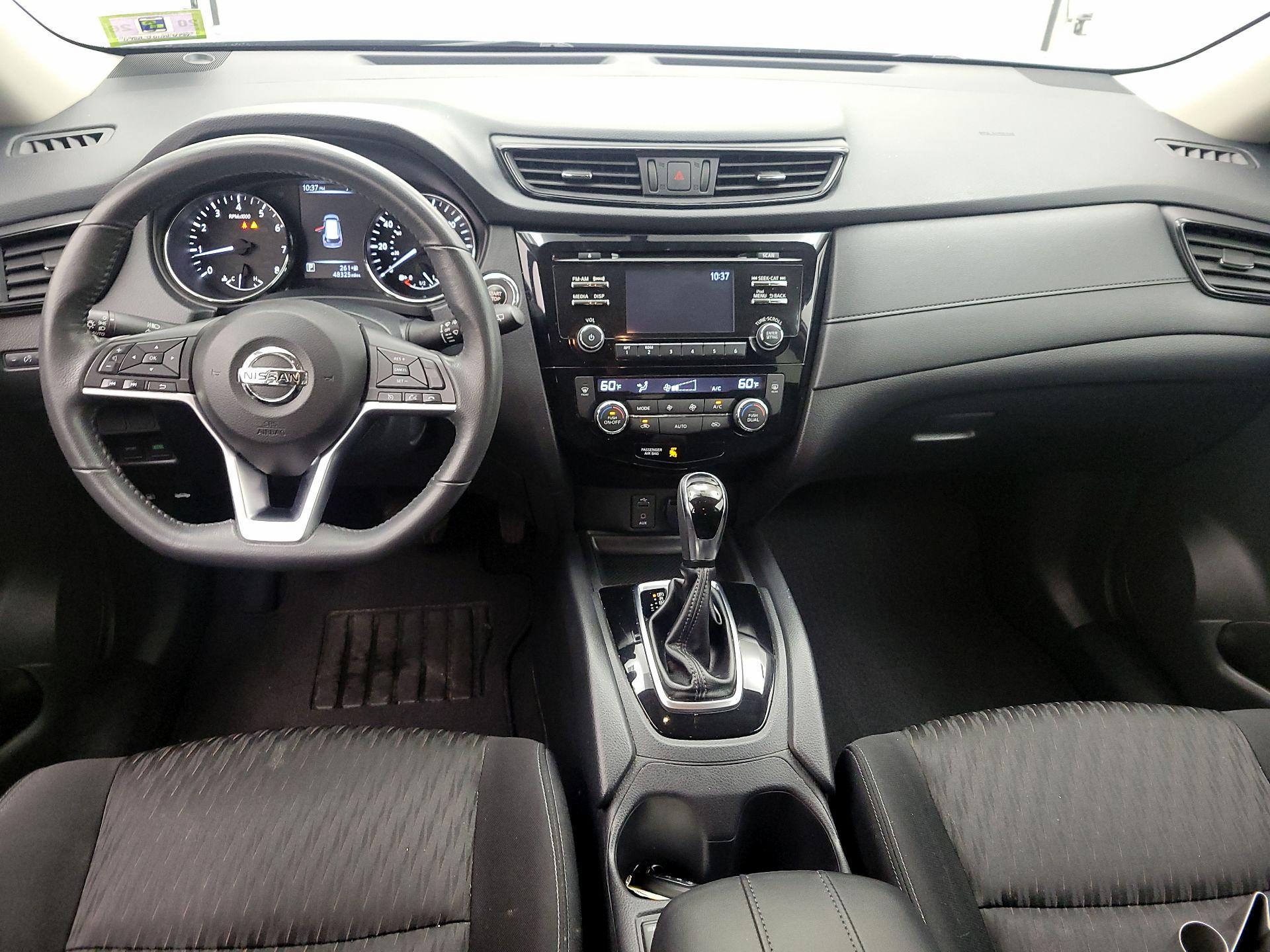 Thumbnail: 2017 Nissan Rogue - 9