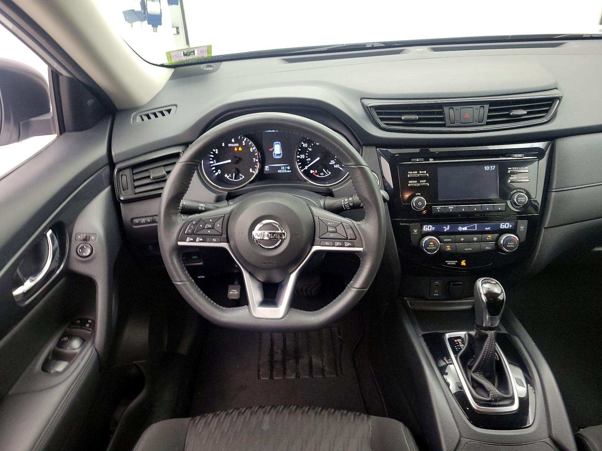Thumbnail: 2017 Nissan Rogue - 10