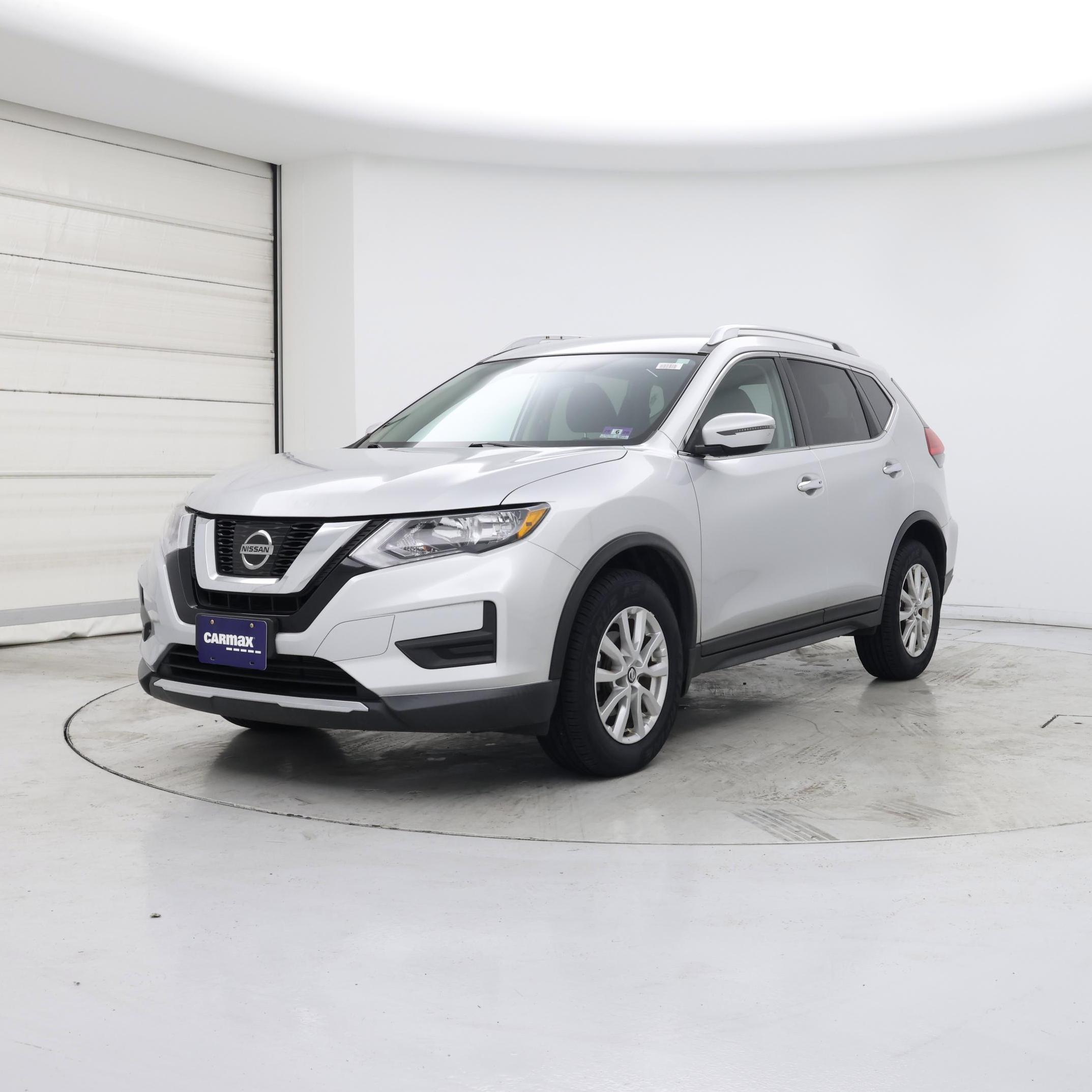 Thumbnail: 2017 Nissan Rogue - 4