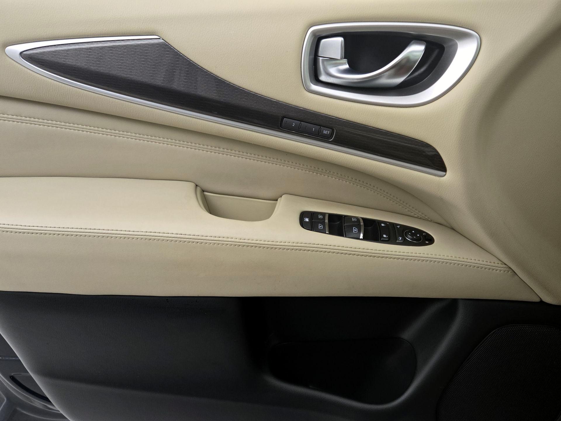 Thumbnail: 2019 INFINITI QX60 - 12