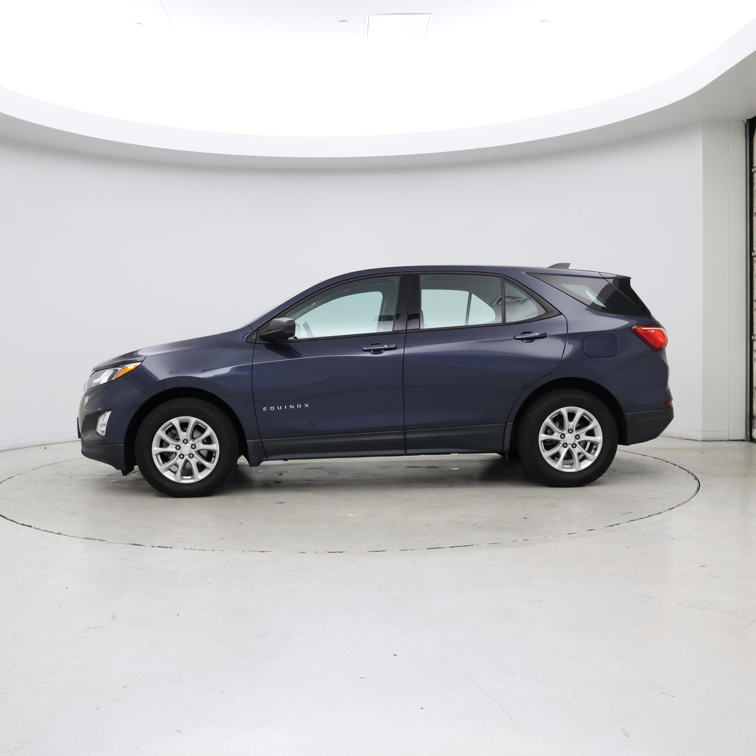 Thumbnail: 2019 Chevrolet Equinox - 3