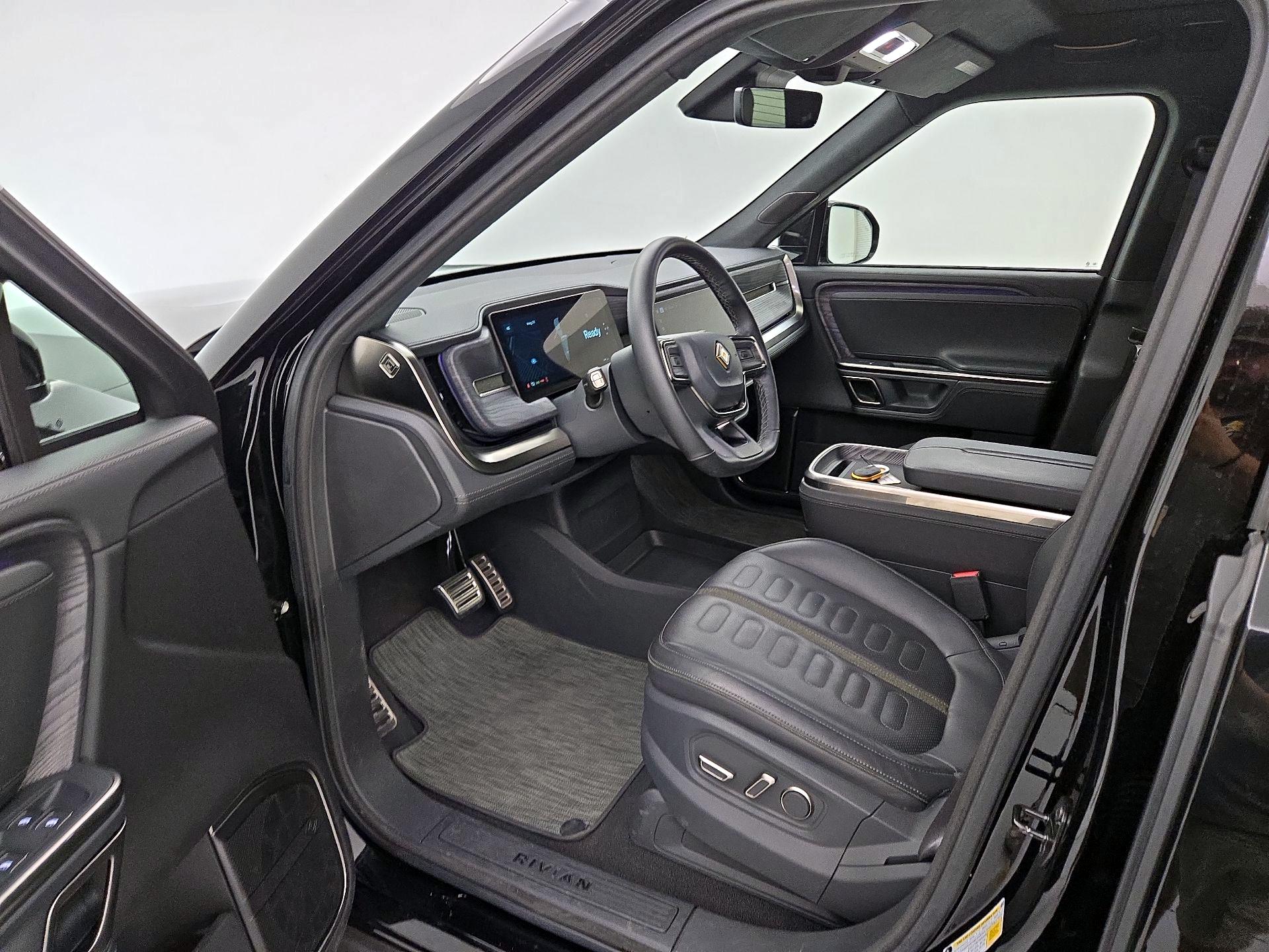 Thumbnail: 2023 Rivian R1S - 11
