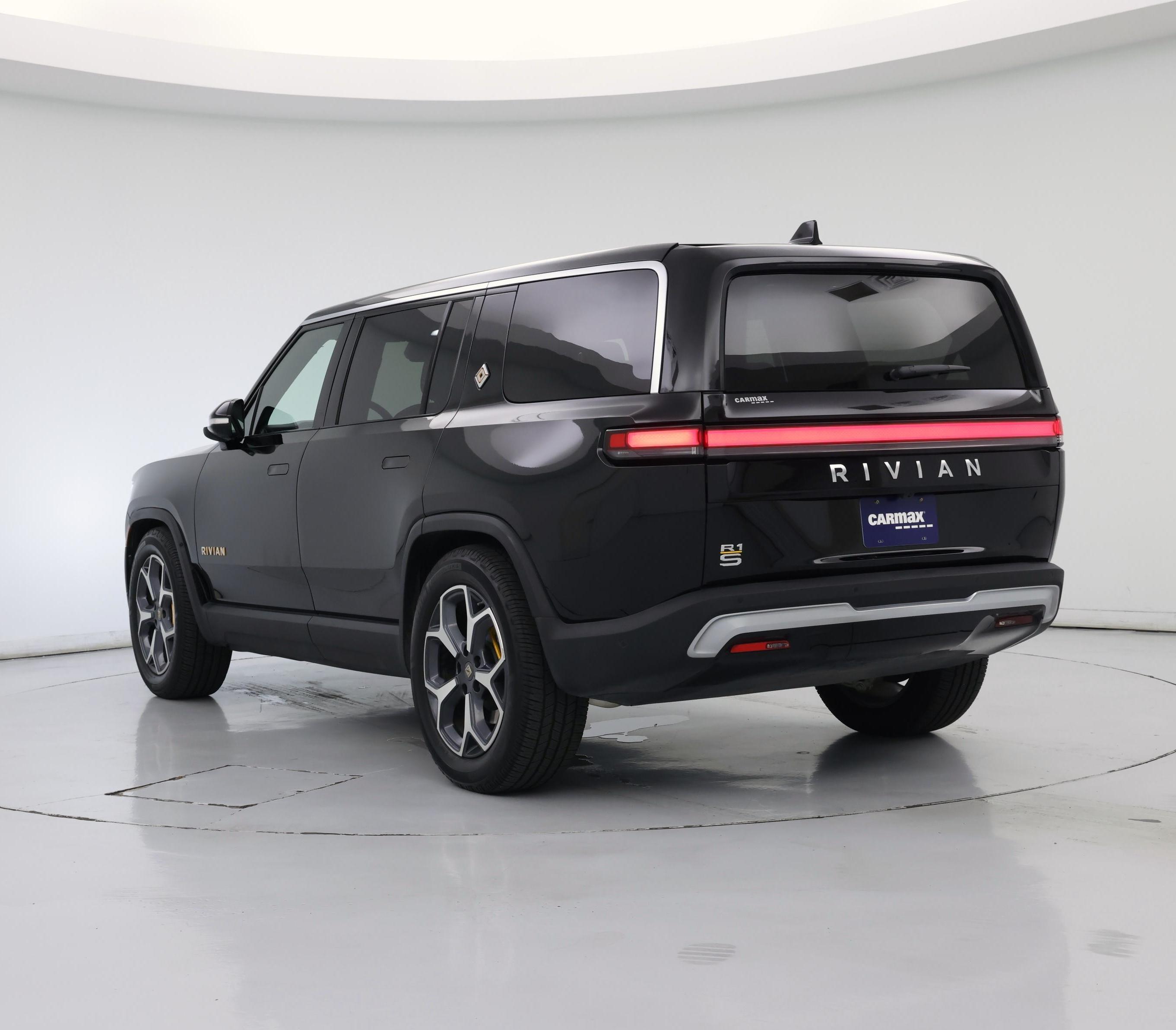 Thumbnail: 2023 Rivian R1S - 2