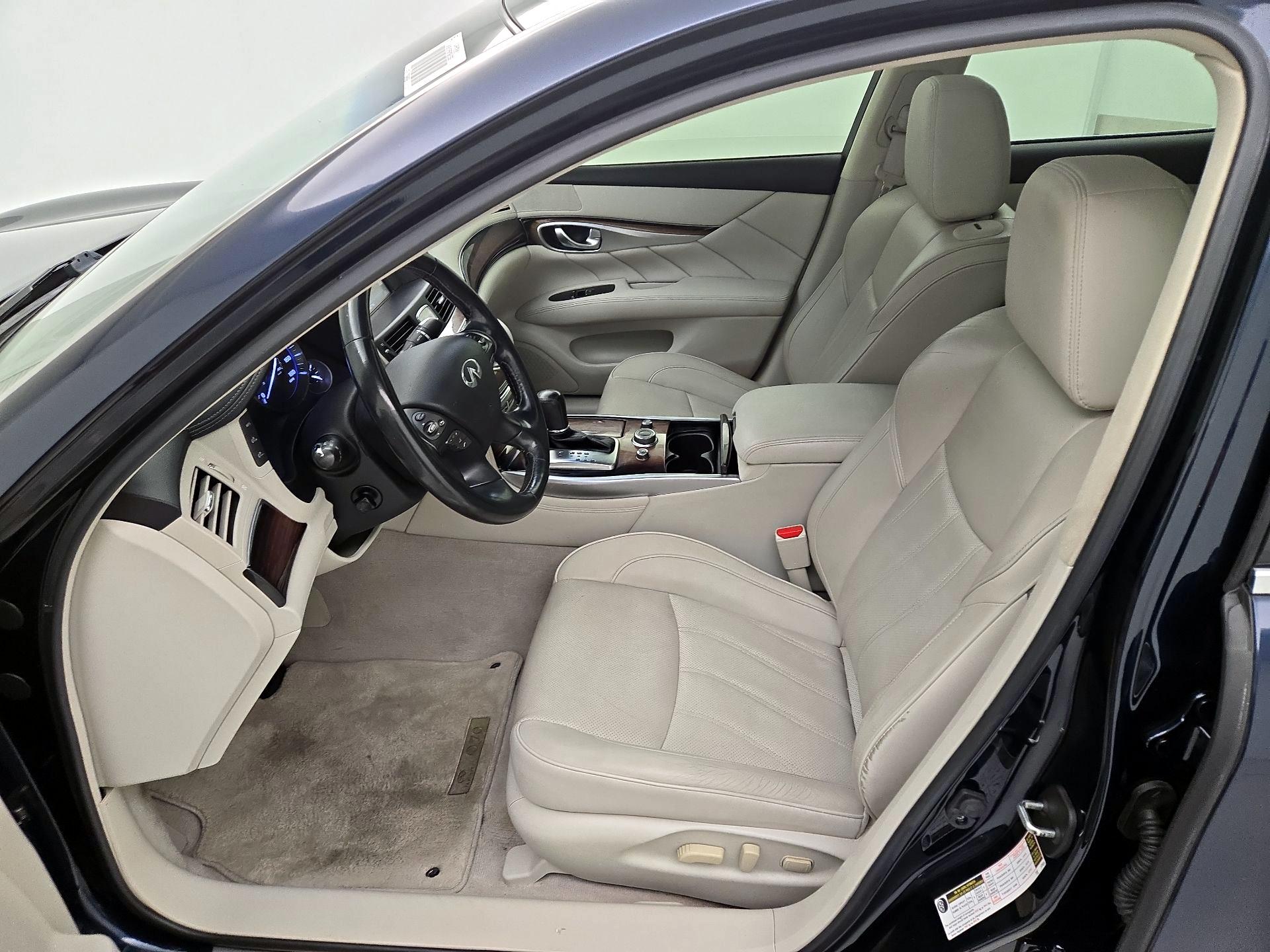 Thumbnail: 2015 INFINITI Q70 - 11