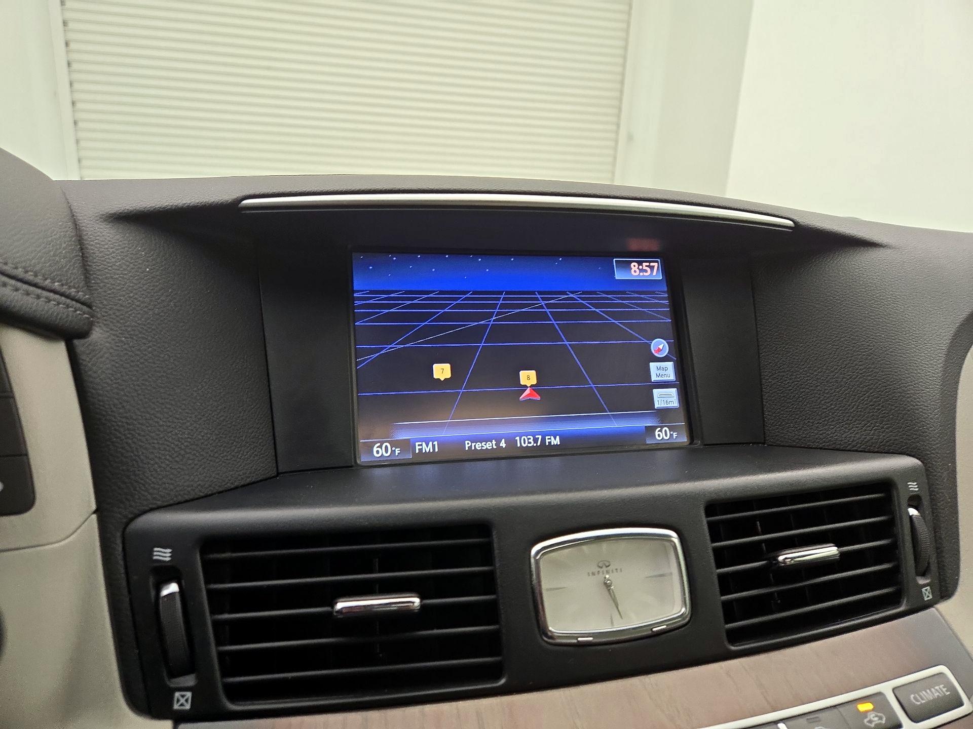 Thumbnail: 2015 INFINITI Q70 - 14
