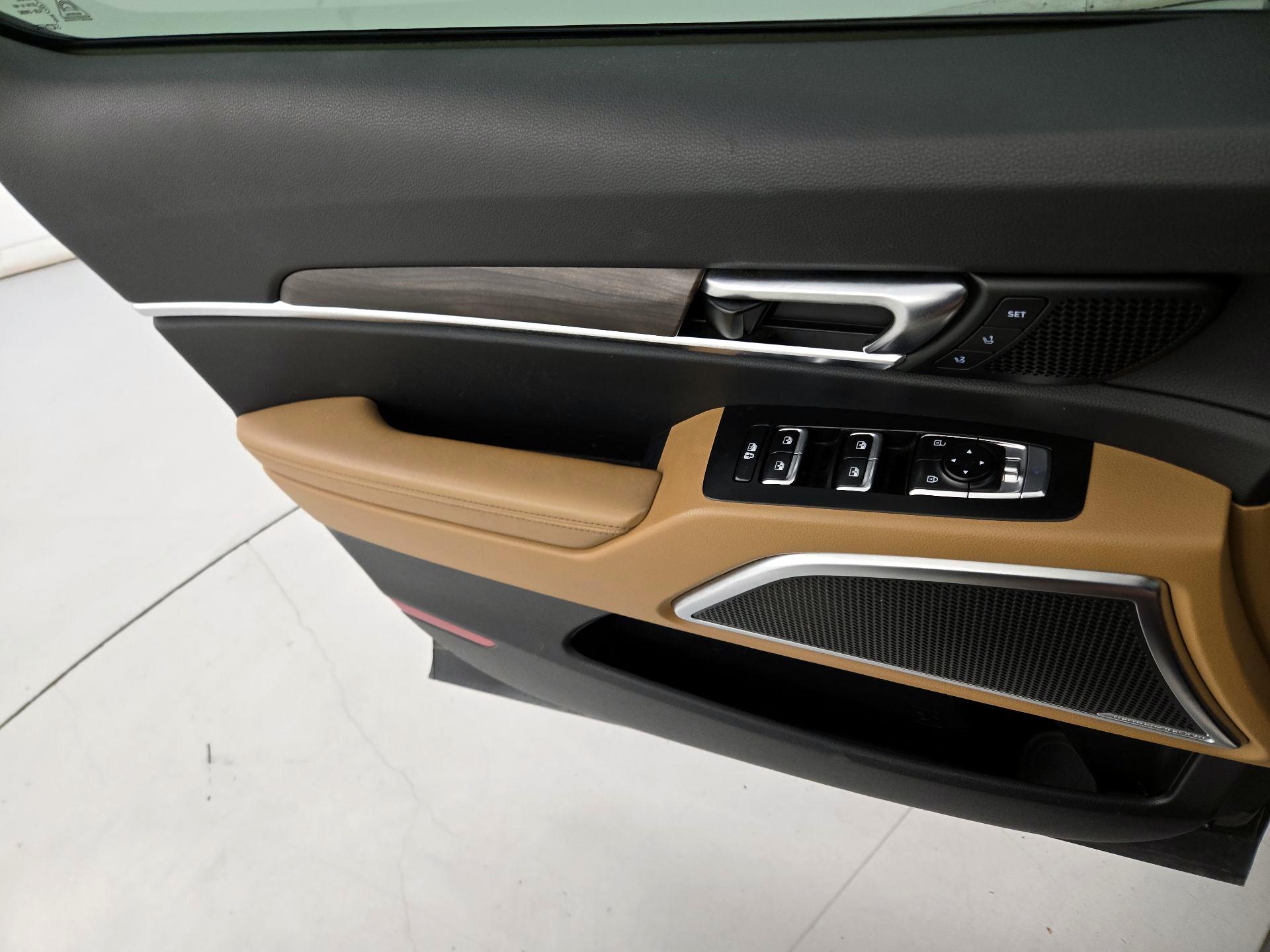 Thumbnail: 2022 Kia Telluride - 12