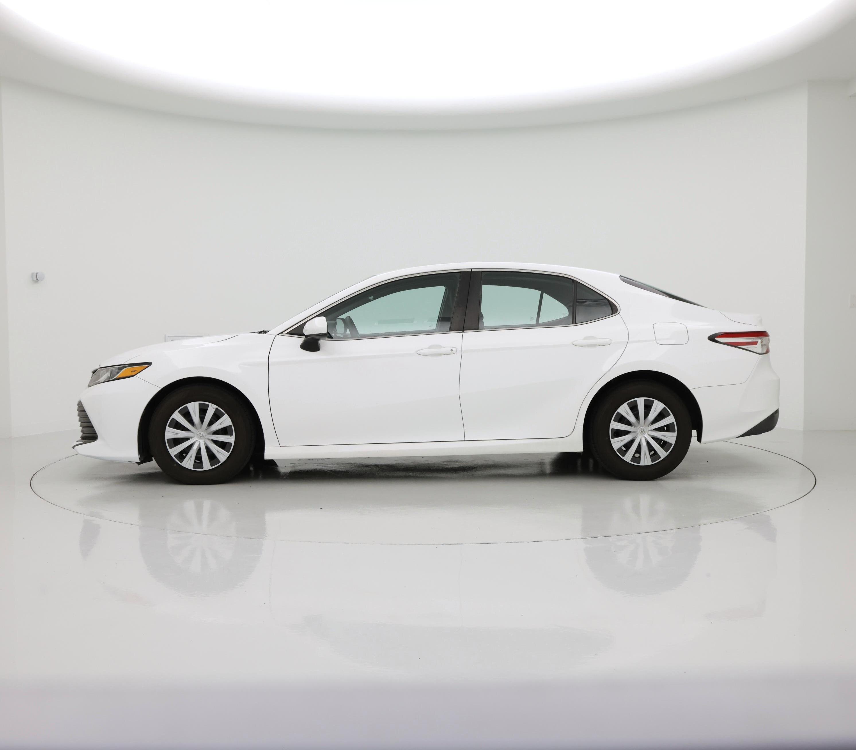 Thumbnail: 2018 Toyota Camry - 3