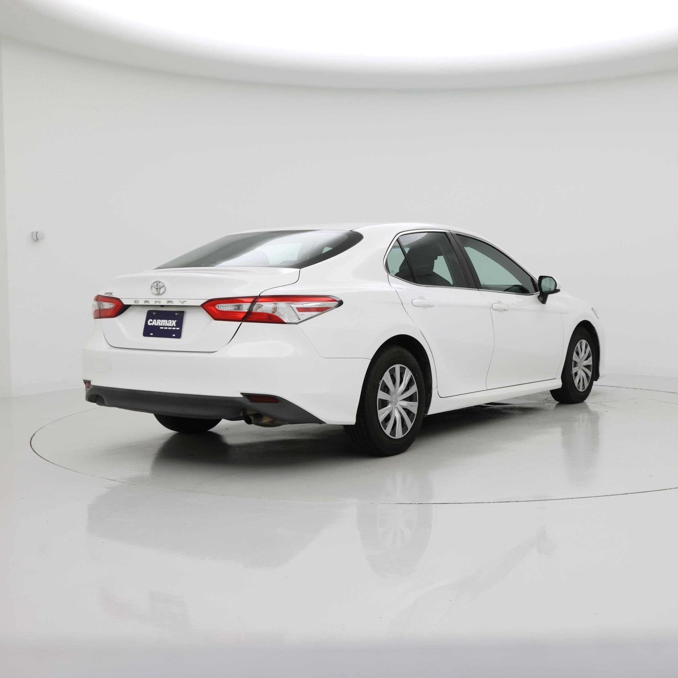 Thumbnail: 2018 Toyota Camry - 8