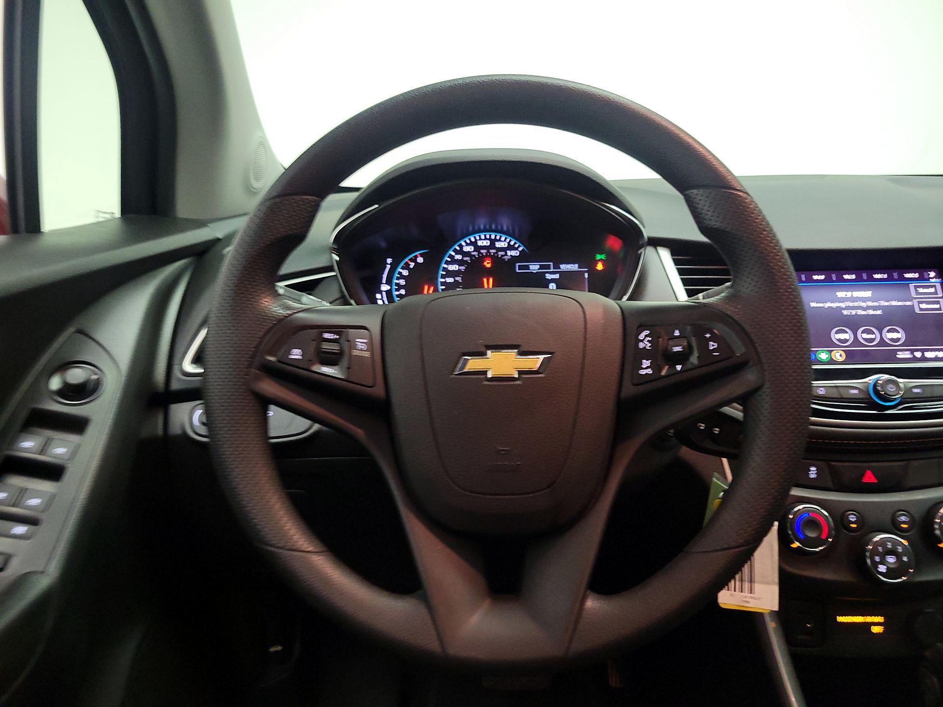 Thumbnail: 2021 Chevrolet Trax - 10