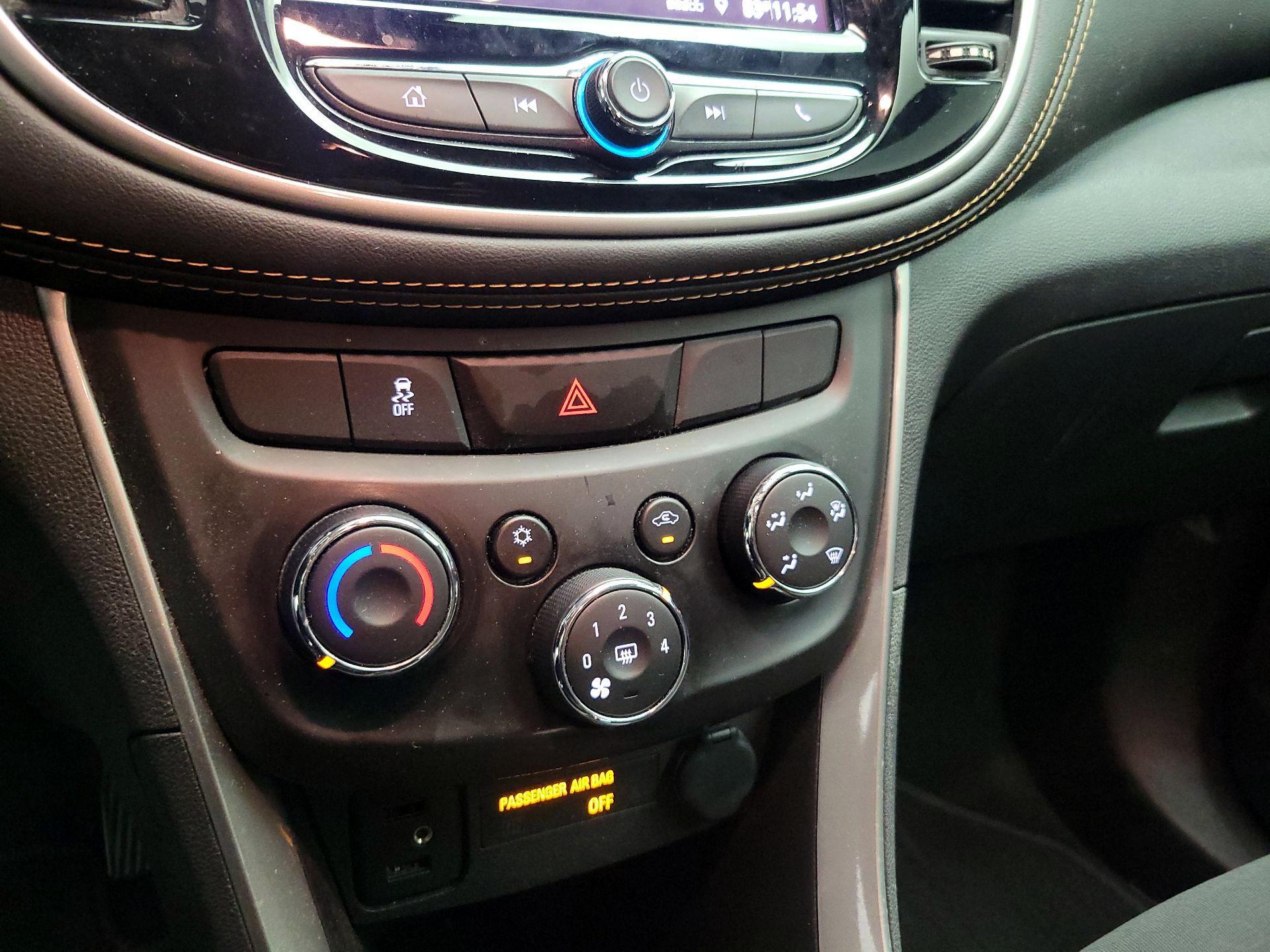 Thumbnail: 2021 Chevrolet Trax - 15