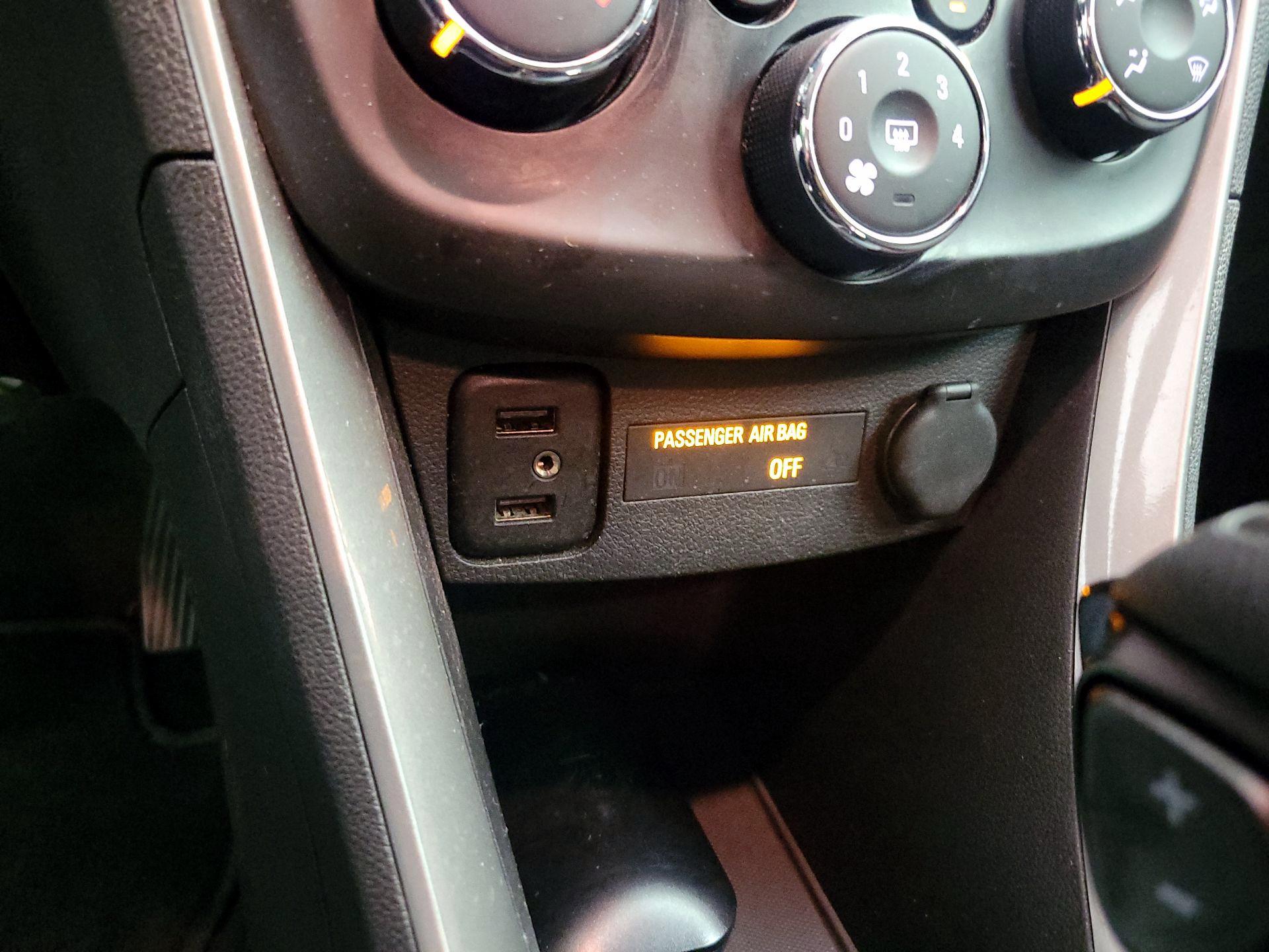 Thumbnail: 2021 Chevrolet Trax - 17
