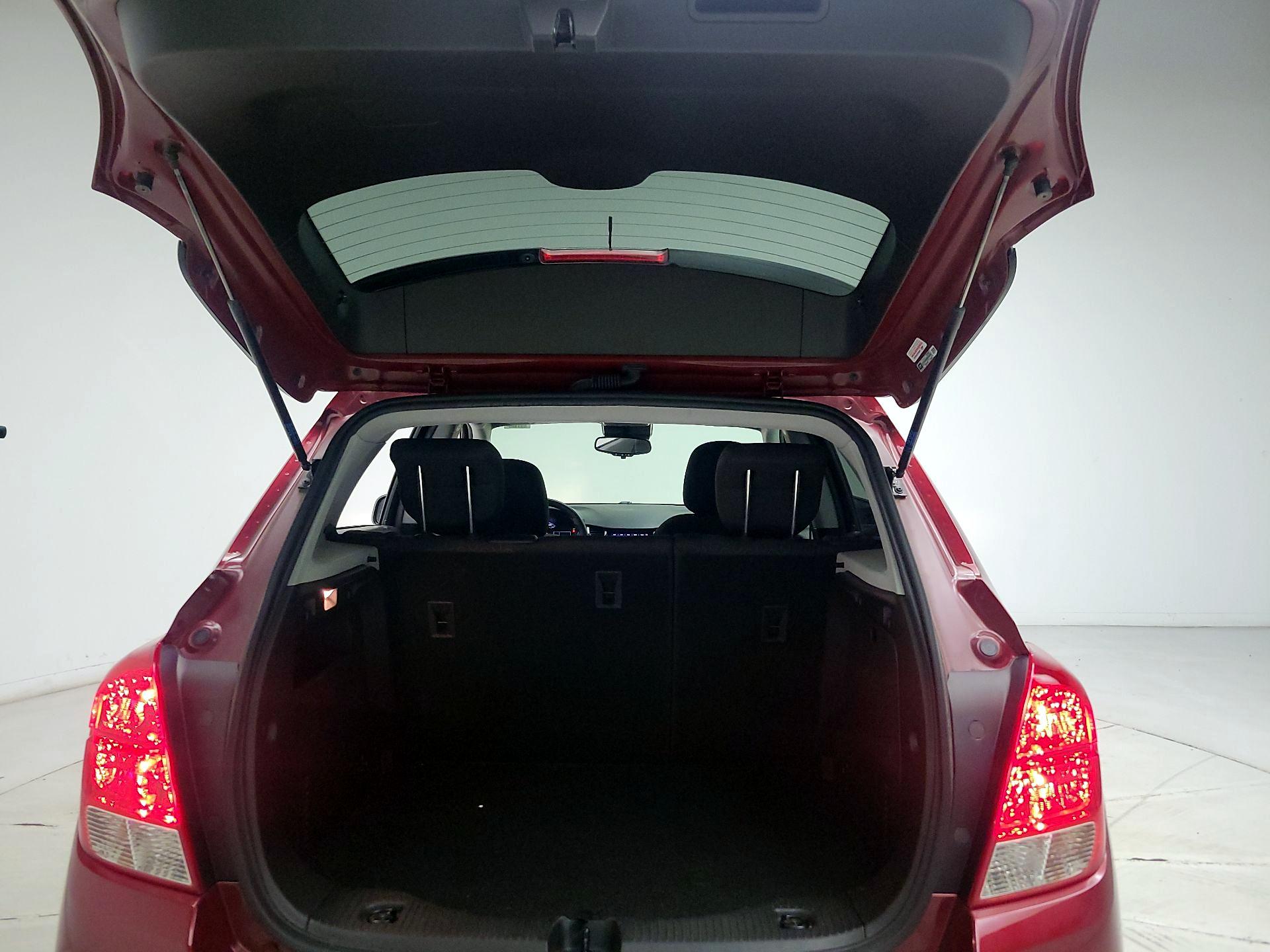 Thumbnail: 2021 Chevrolet Trax - 19