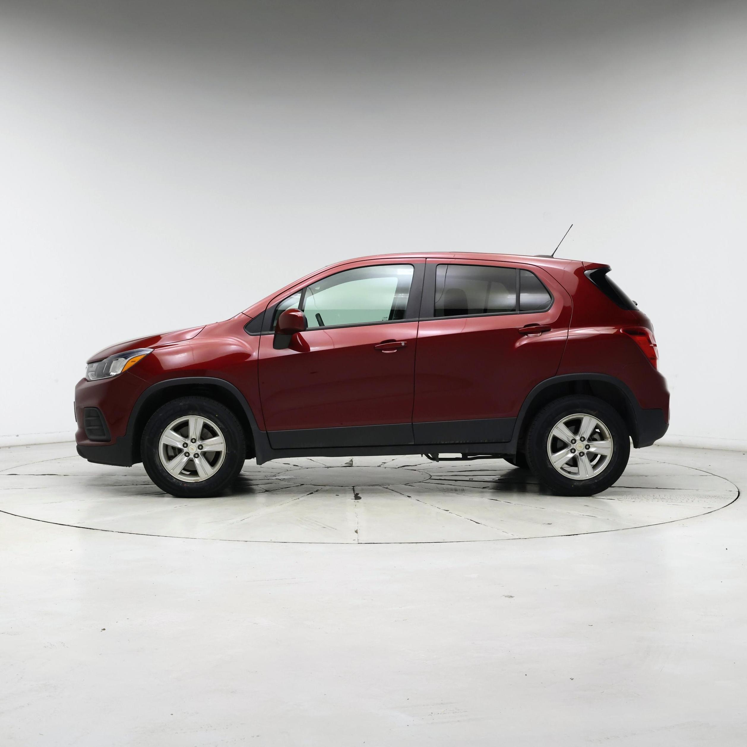 Thumbnail: 2021 Chevrolet Trax - 3
