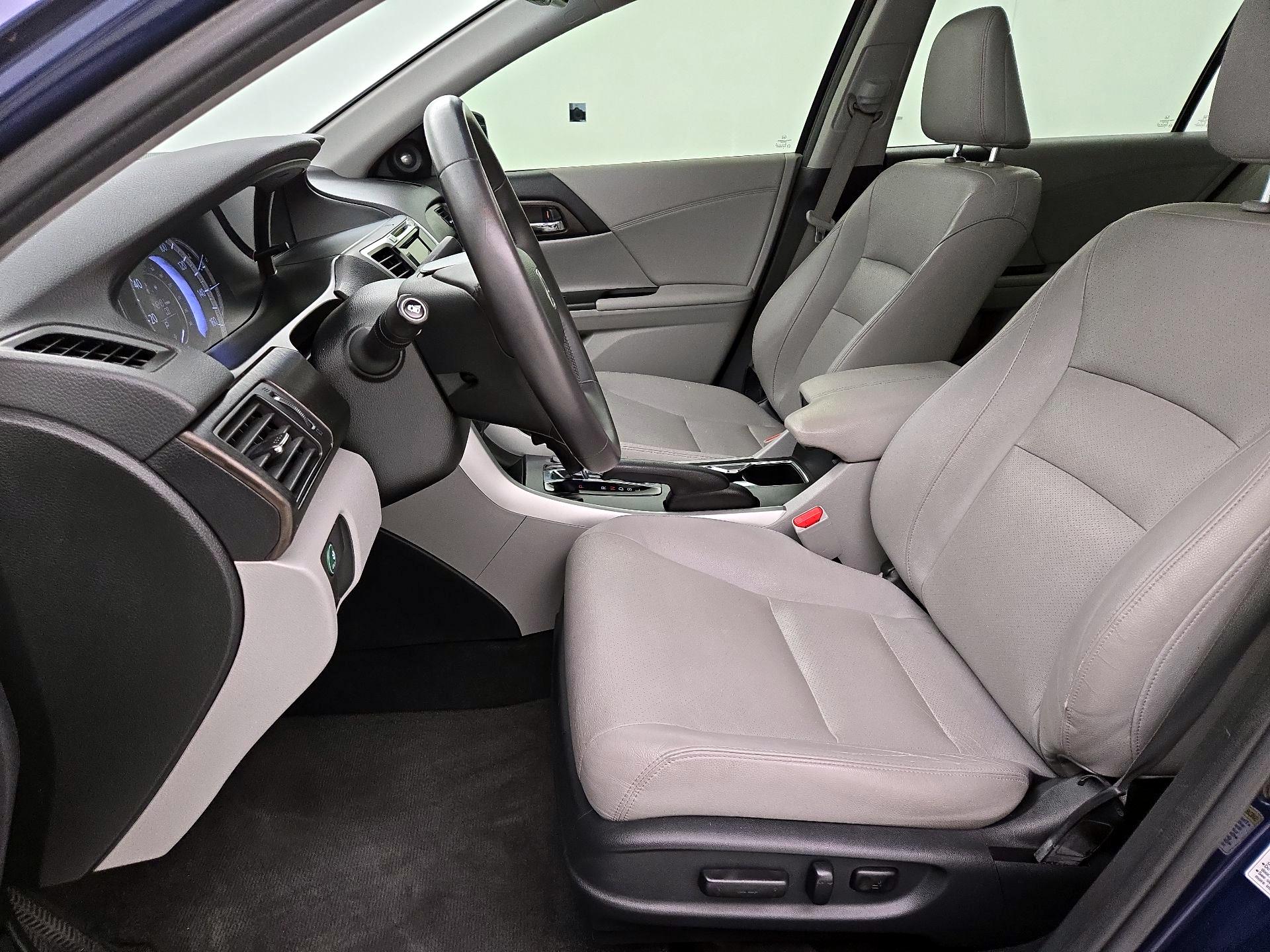 Thumbnail: 2013 Honda Accord - 11