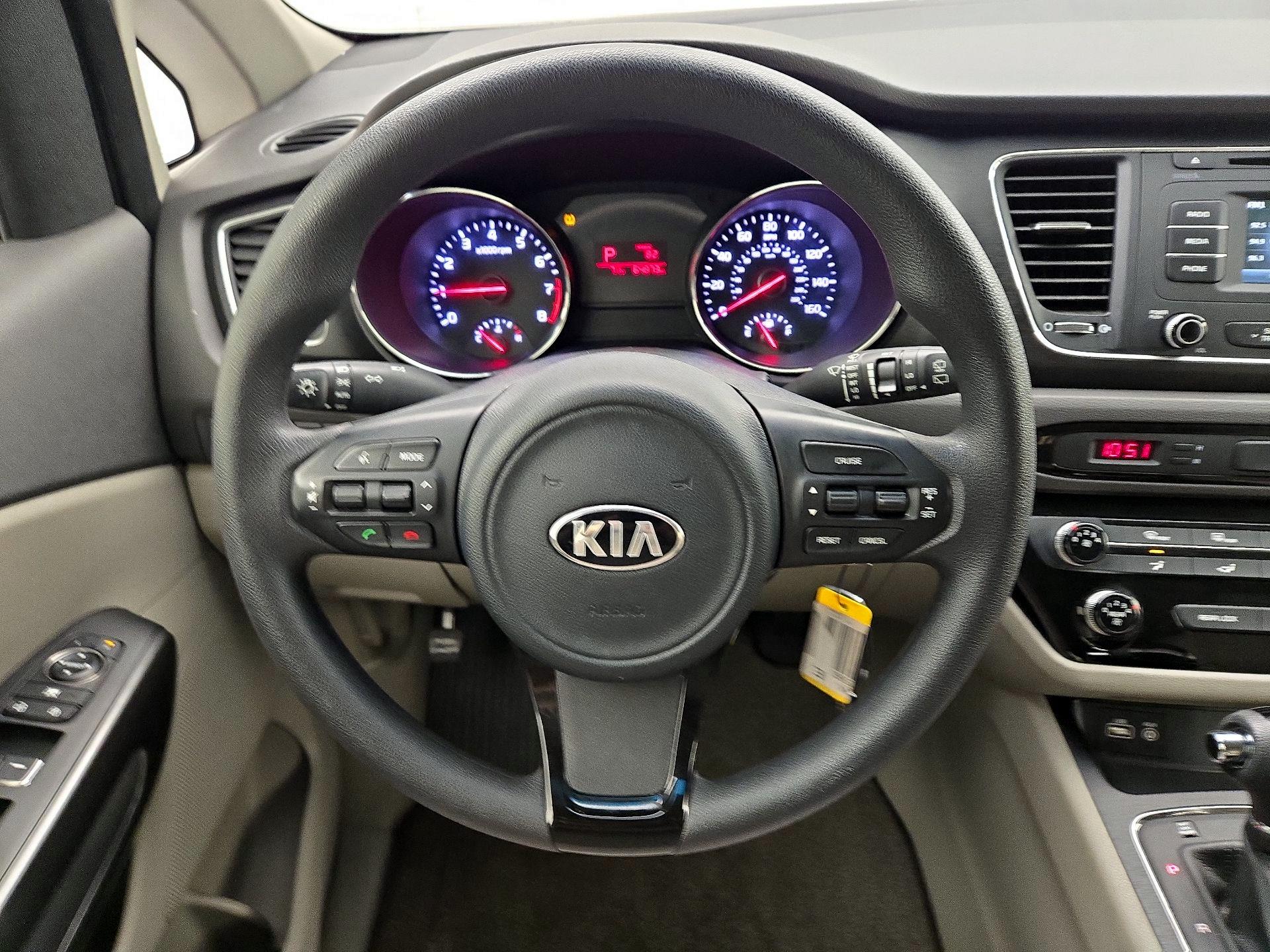Thumbnail: 2016 Kia Sedona - 10