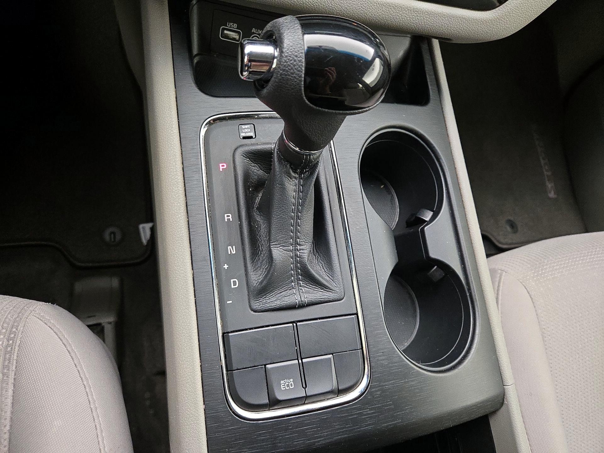 Thumbnail: 2016 Kia Sedona - 17