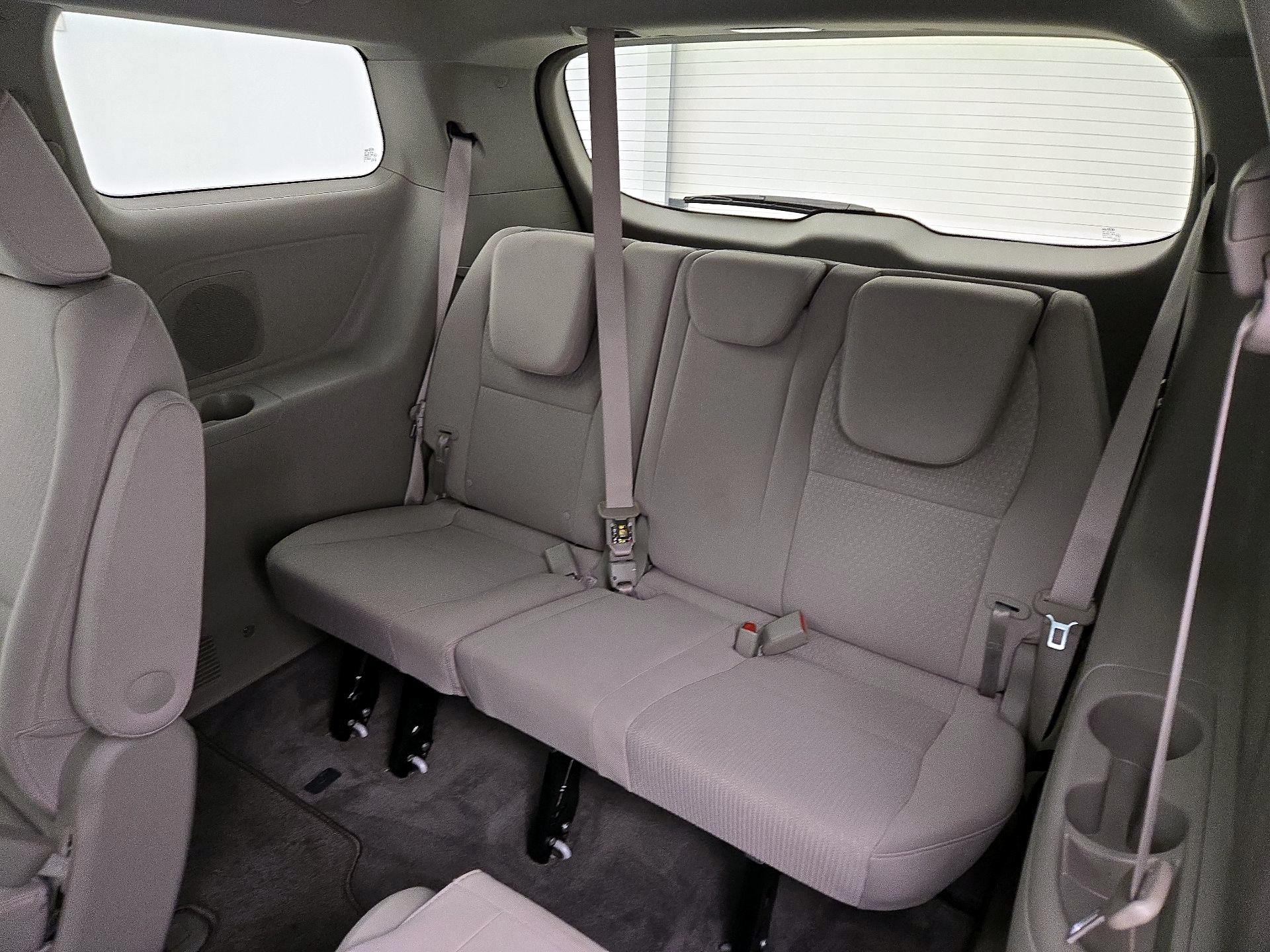 Thumbnail: 2016 Kia Sedona - 20