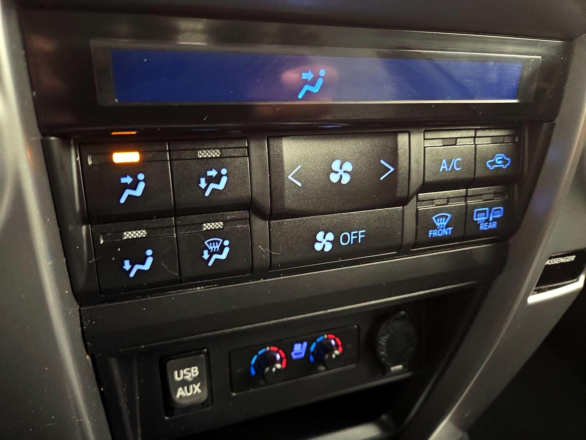 Thumbnail: 2016 Toyota 4Runner - 16