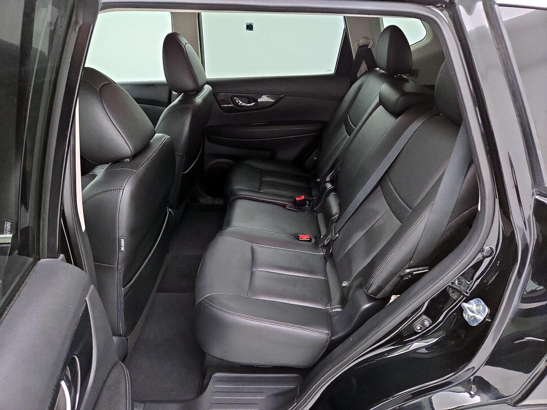 Thumbnail: 2019 Nissan Rogue - 20