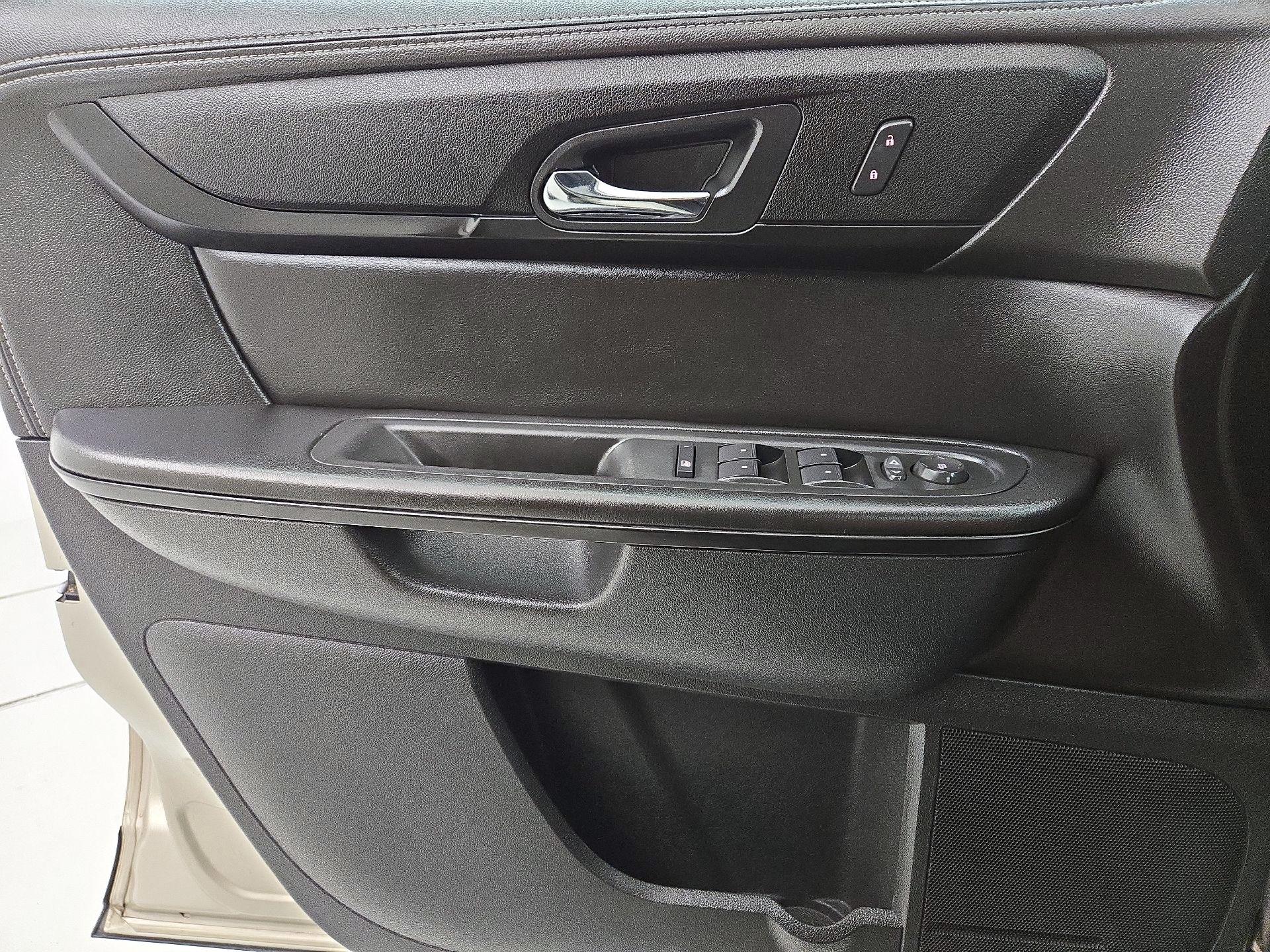 Thumbnail: 2015 GMC Acadia - 12