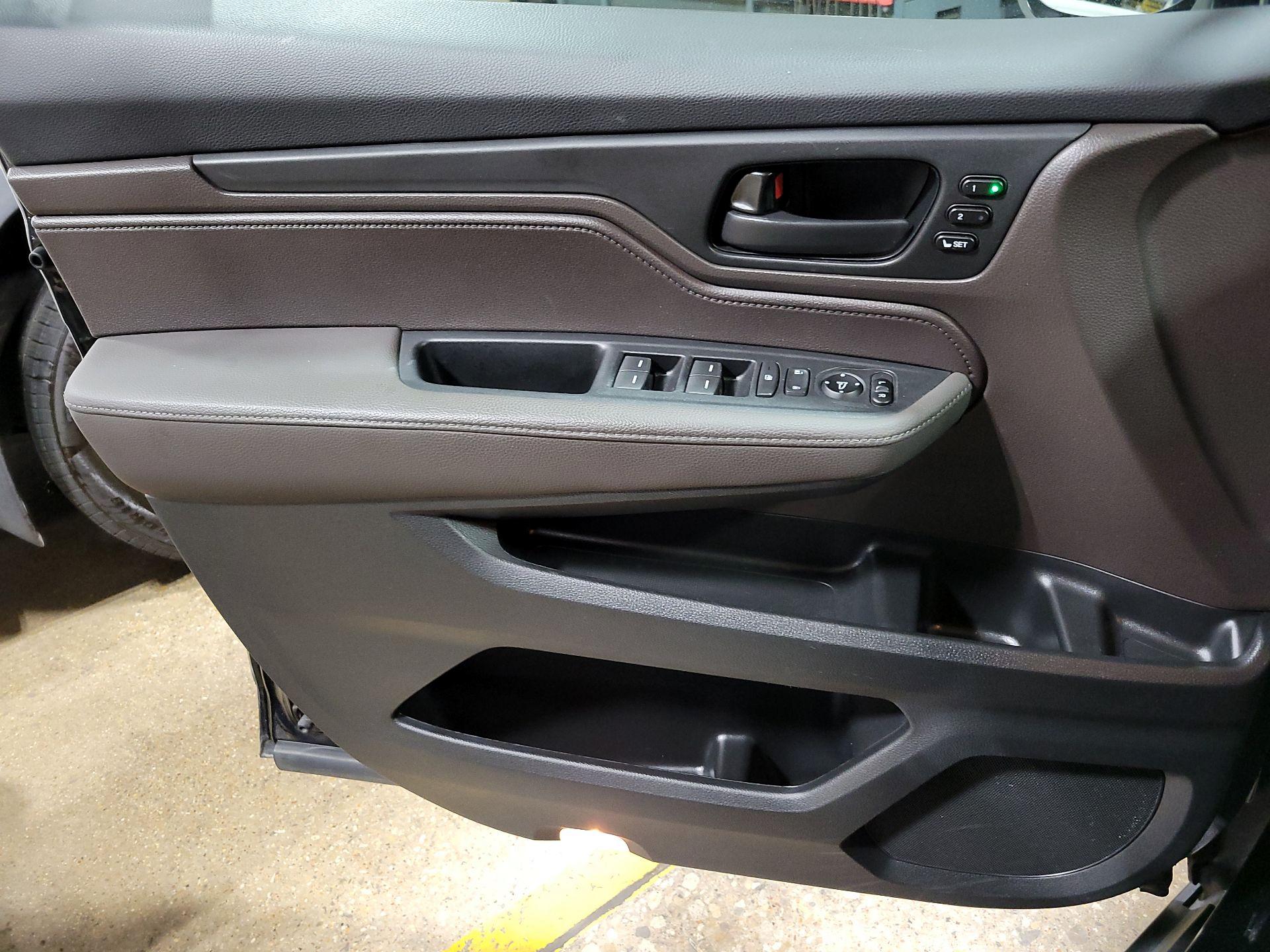 Thumbnail: 2020 Honda Odyssey - 12