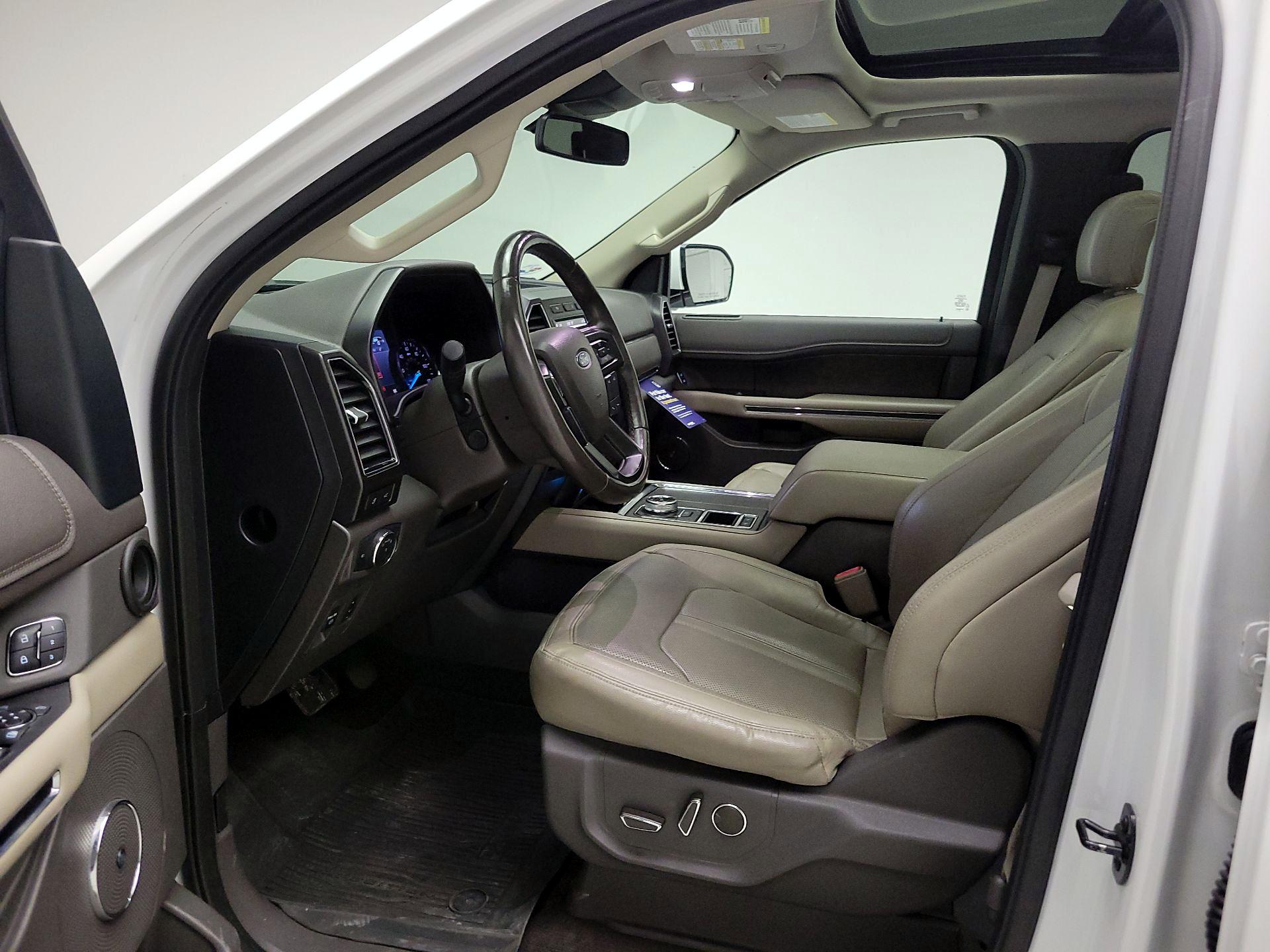 Thumbnail: 2019 Ford Expedition - 9