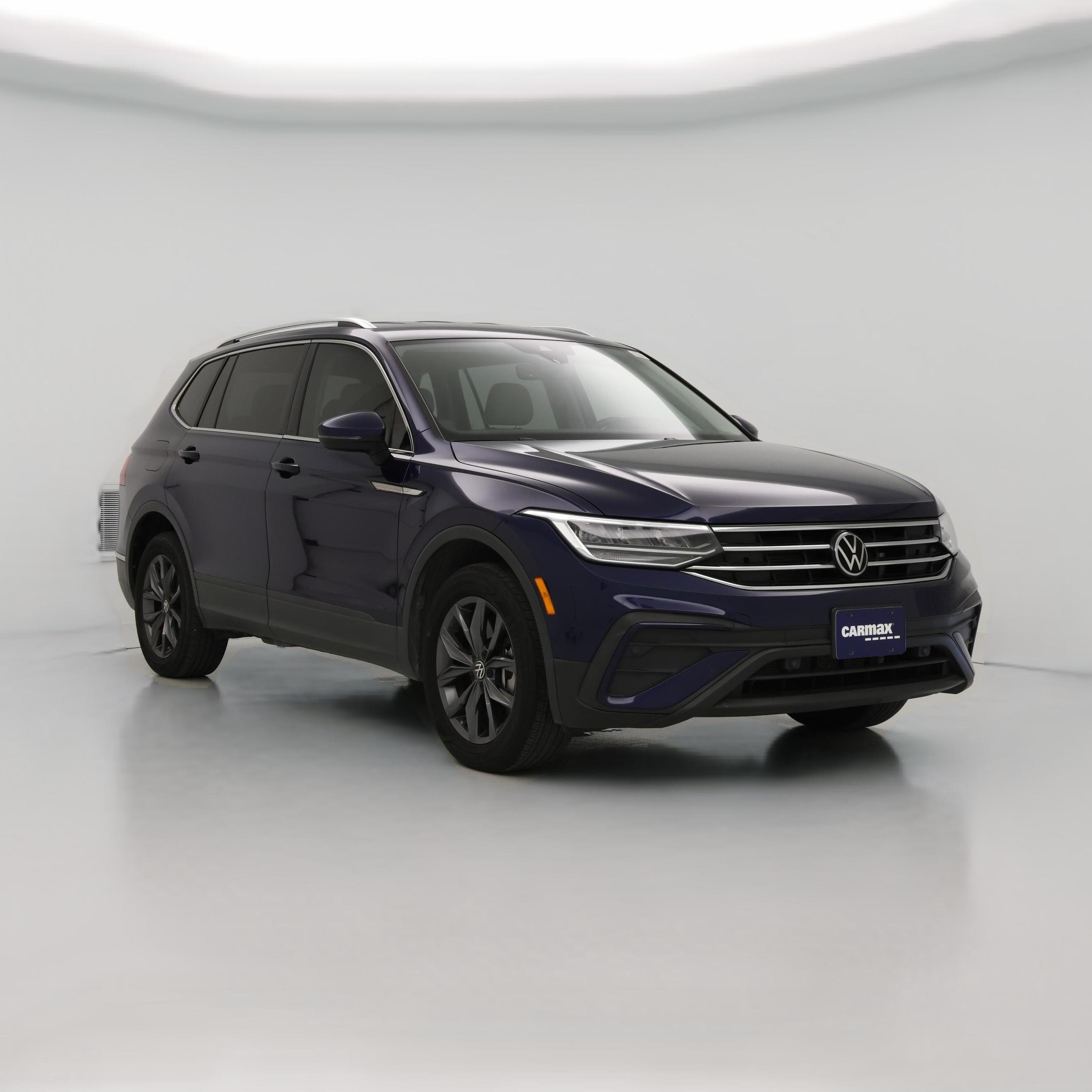 Thumbnail: 2022 Volkswagen Tiguan - 1