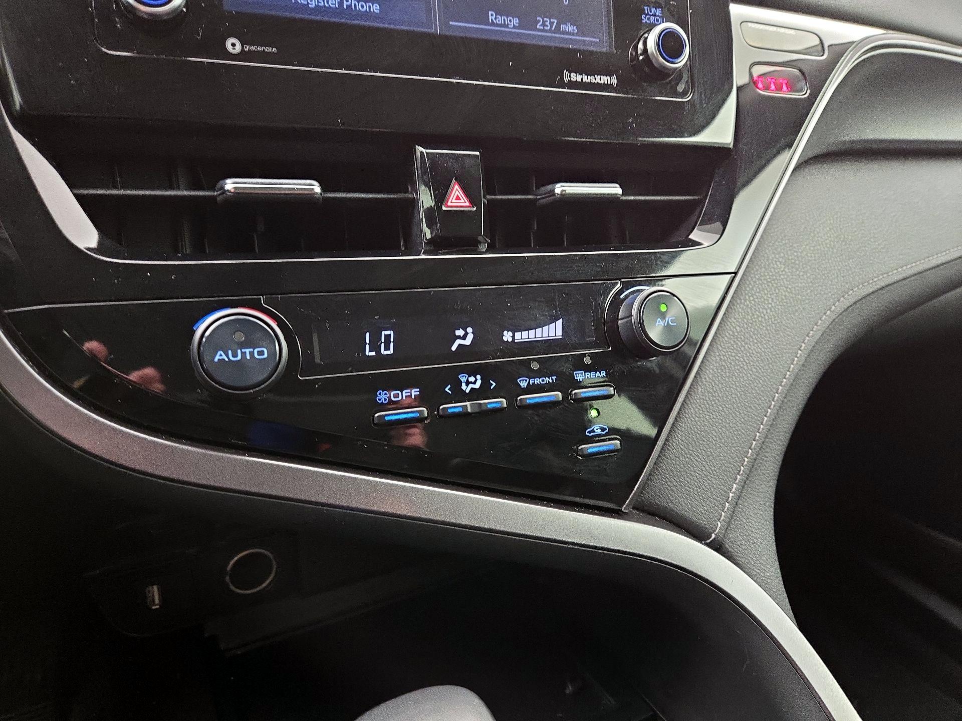 Thumbnail: 2021 Toyota Camry - 16