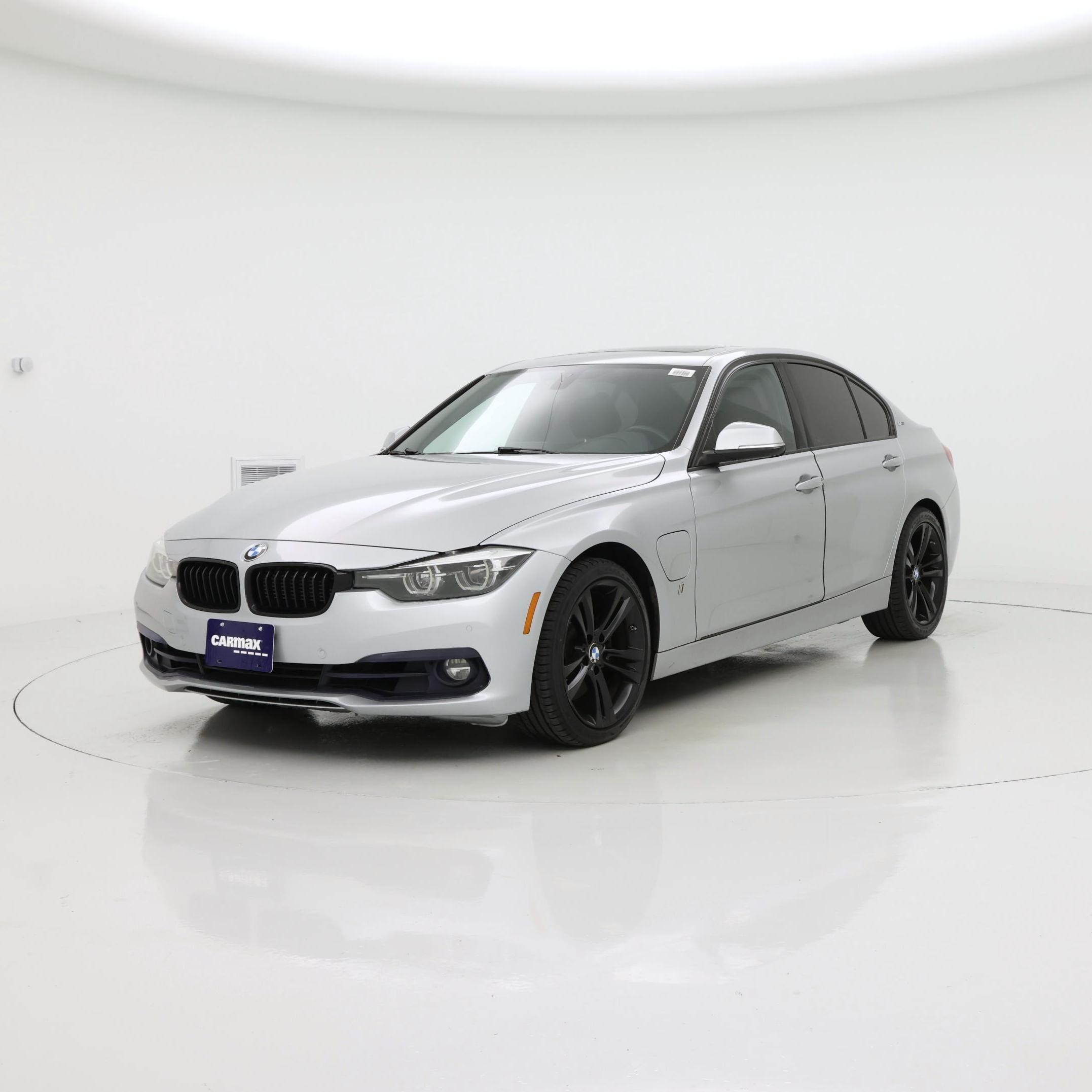 Thumbnail: 2018 BMW 3 Series - 4