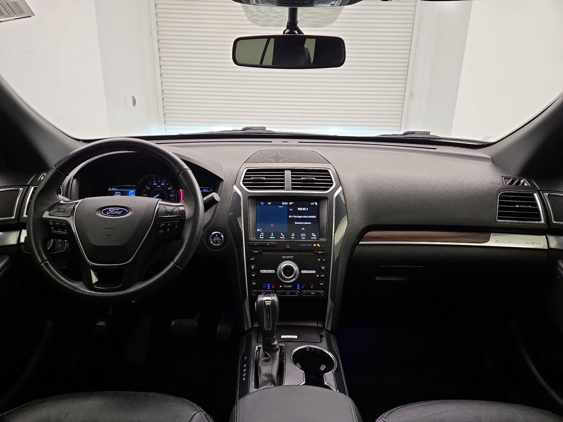 Thumbnail: 2019 Ford Explorer - 9