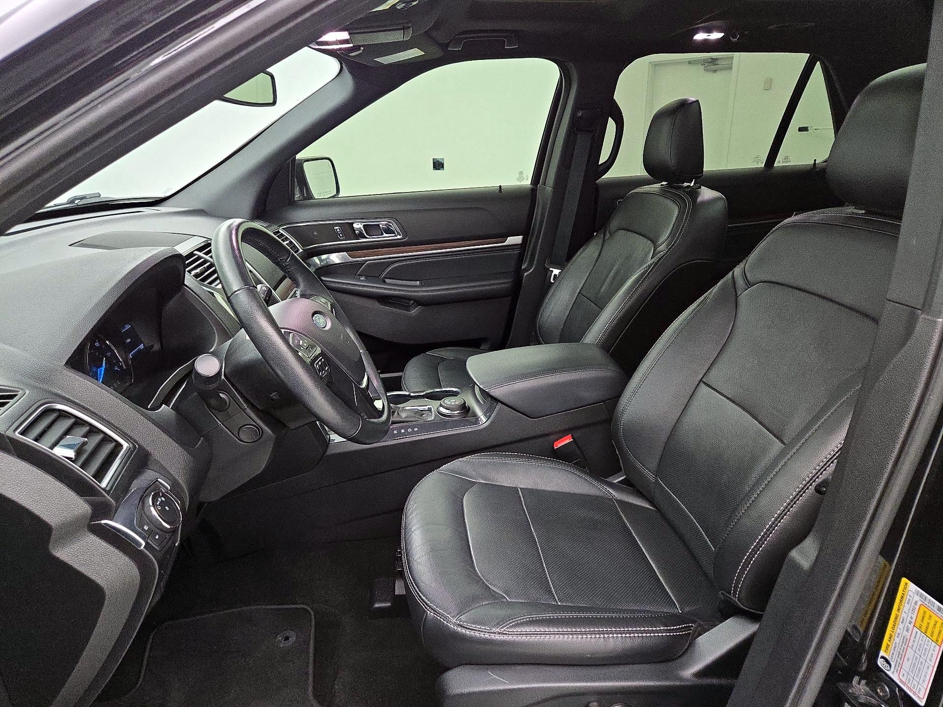 Thumbnail: 2019 Ford Explorer - 11